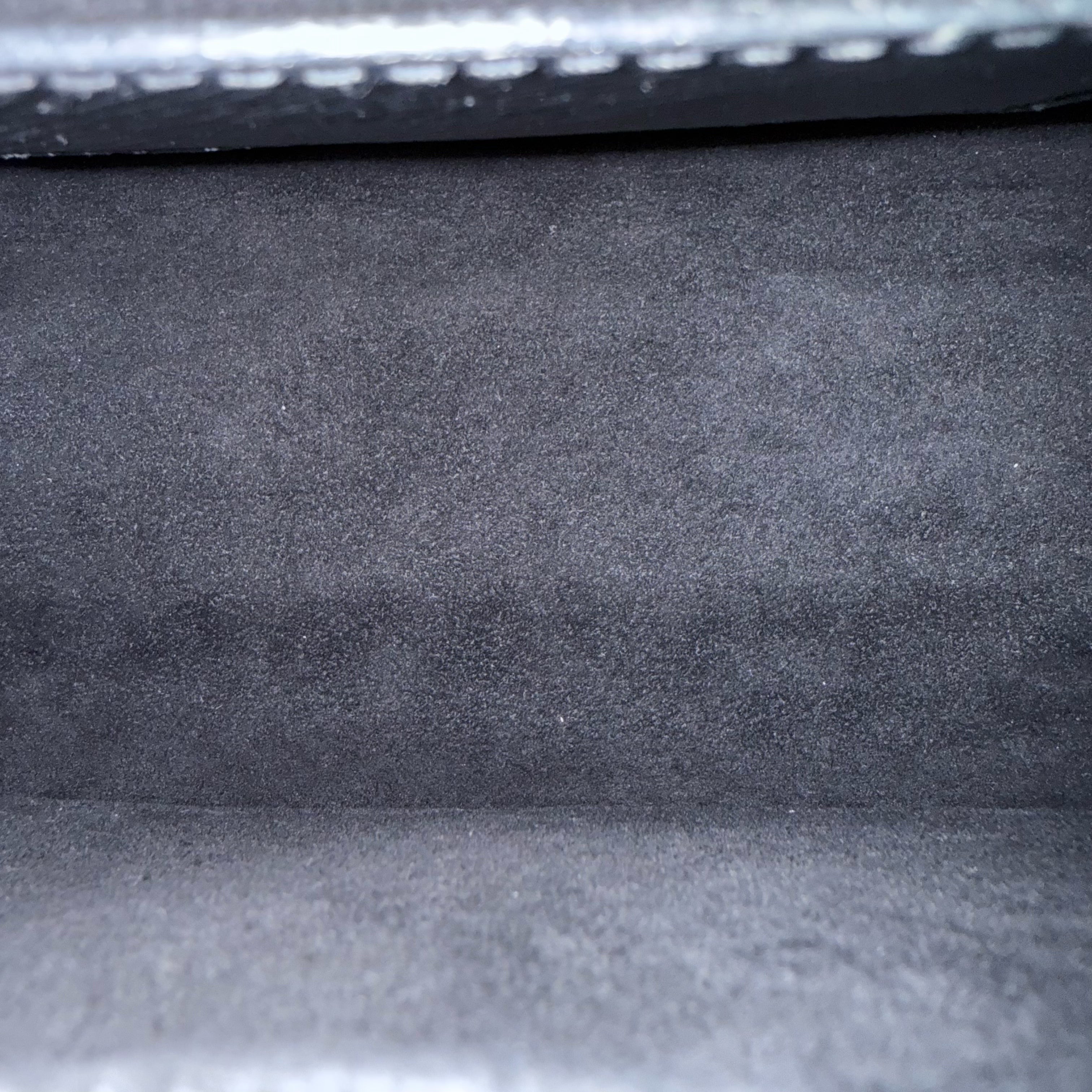 Louis Vuitton Twist Medium MM - EPI Leather Black Silver Hardware