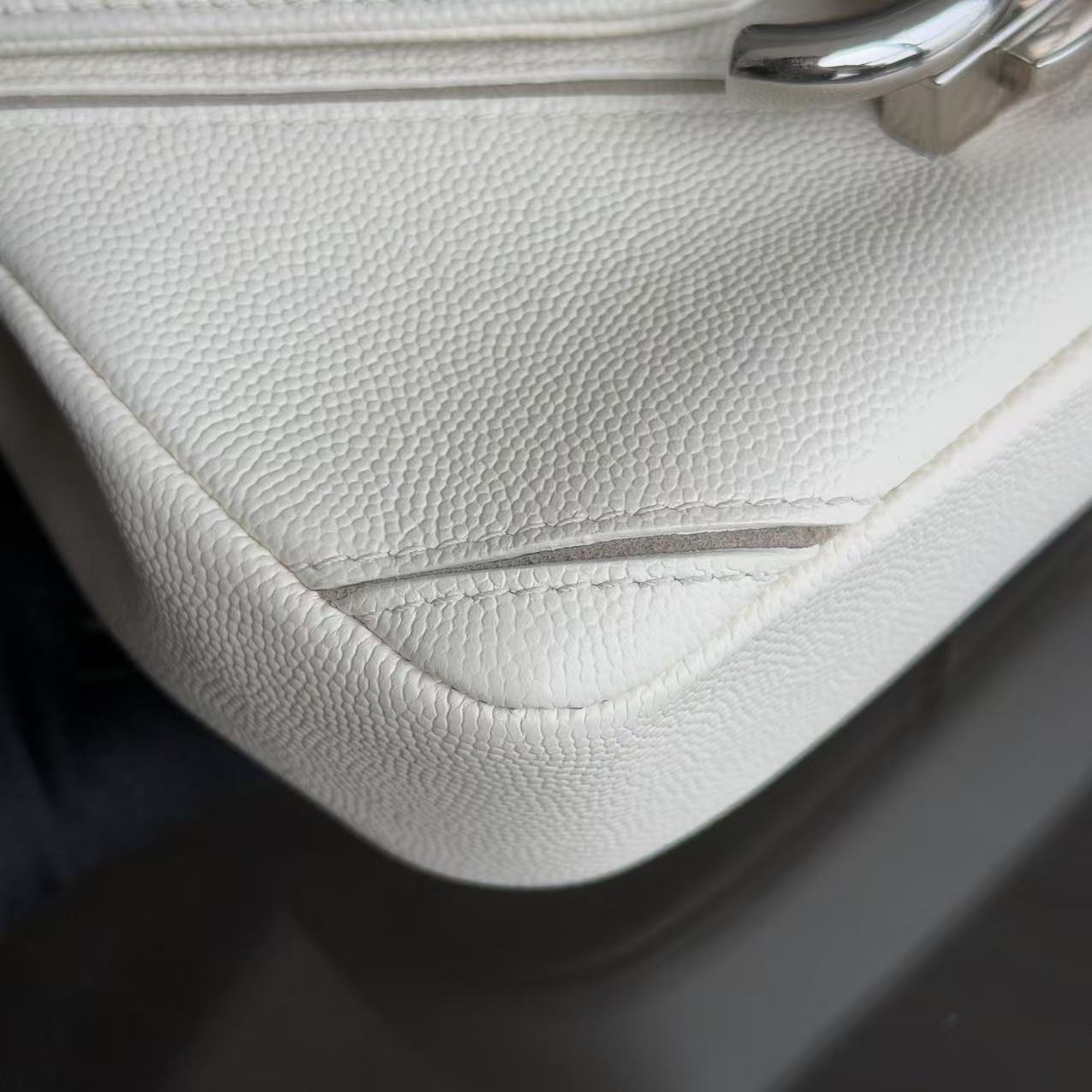 Chanel CC Flap Mini Bag - 17CM Caviar Chevron White Silver Hardware Series 23