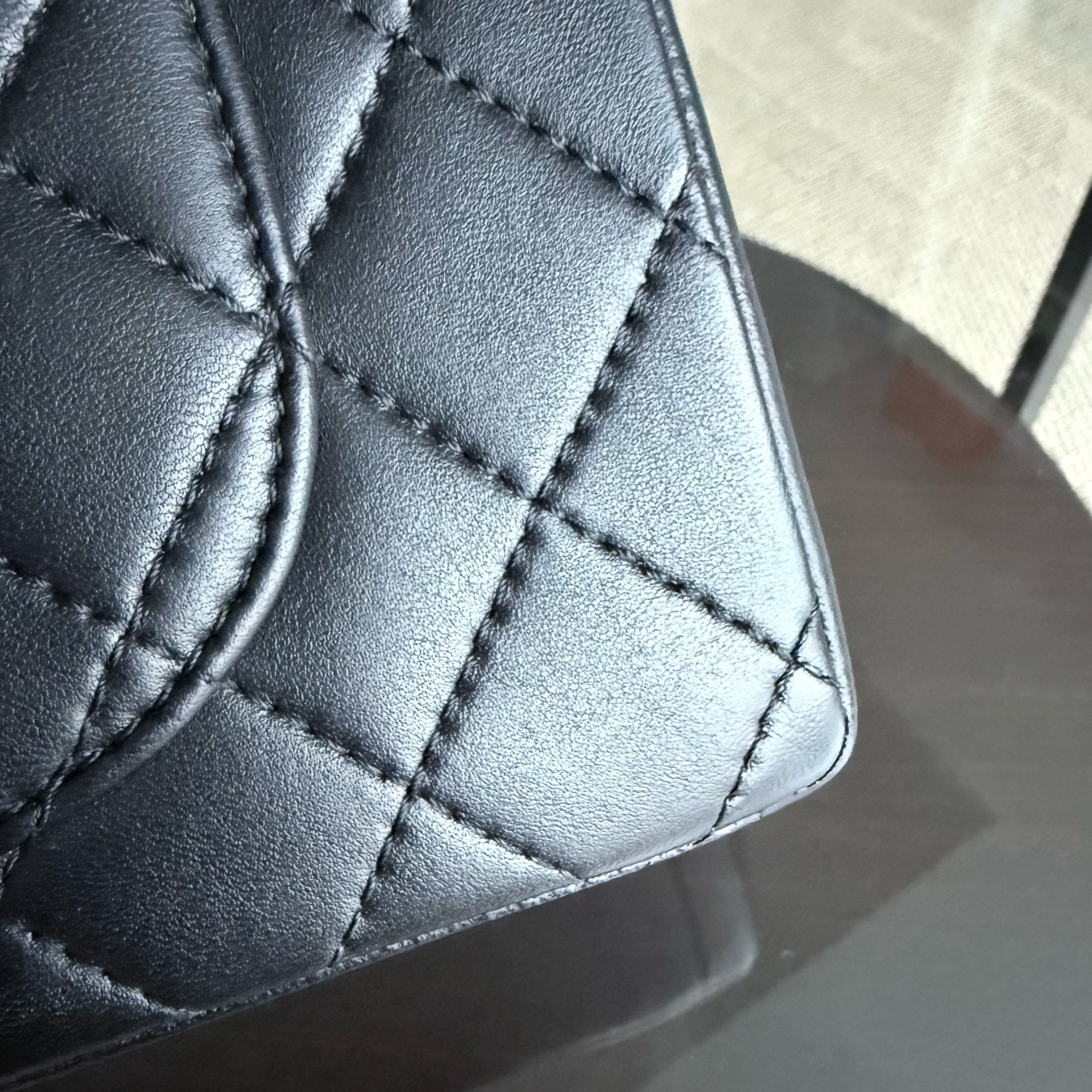 Chanel Mademoiselle Chic Flap Small - 23CM Quilted Lambskin Black Gold Hardware Series 21