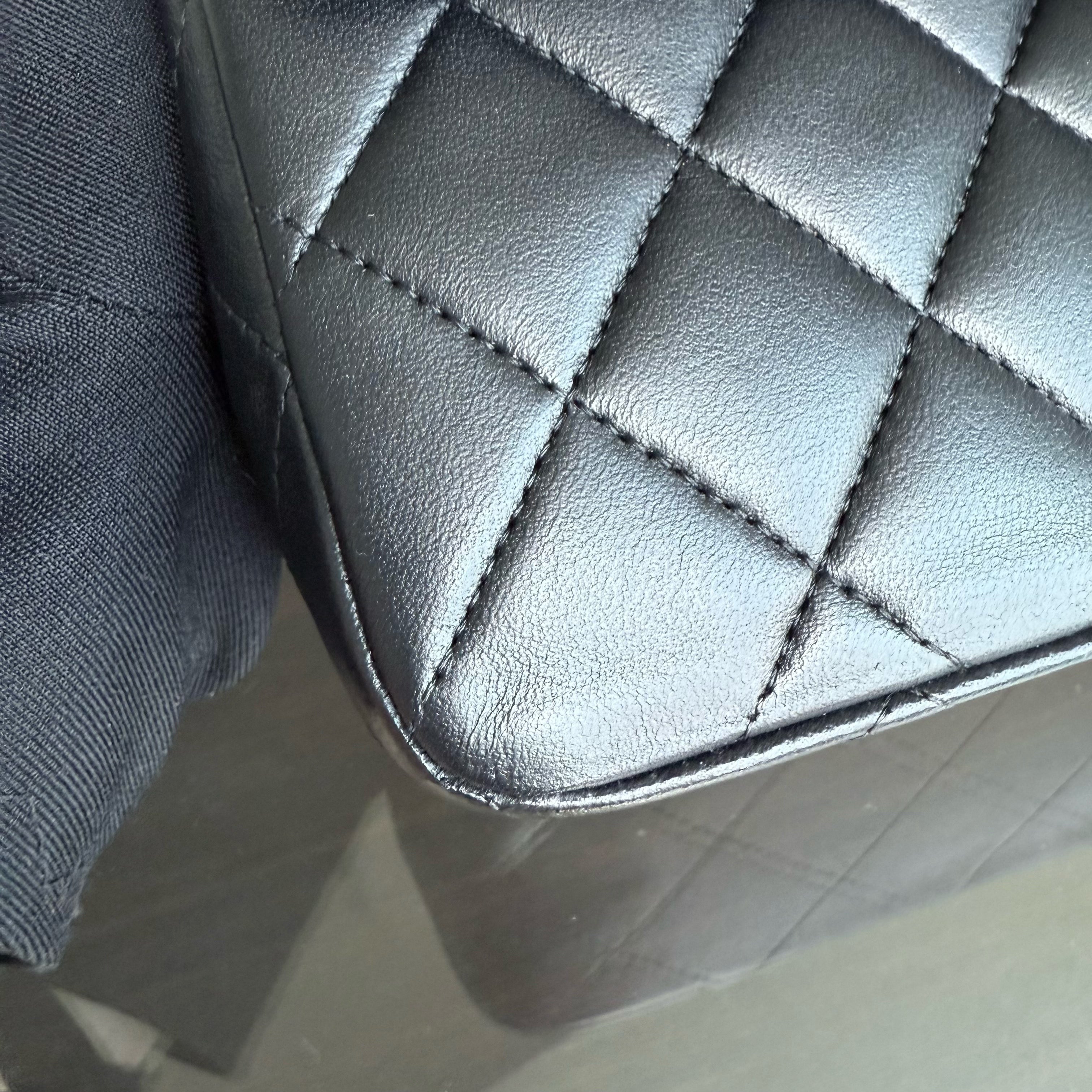 Chanel Classic Flap Small - 23CM Quilted Lambskin Black Gold Hardware Series 16