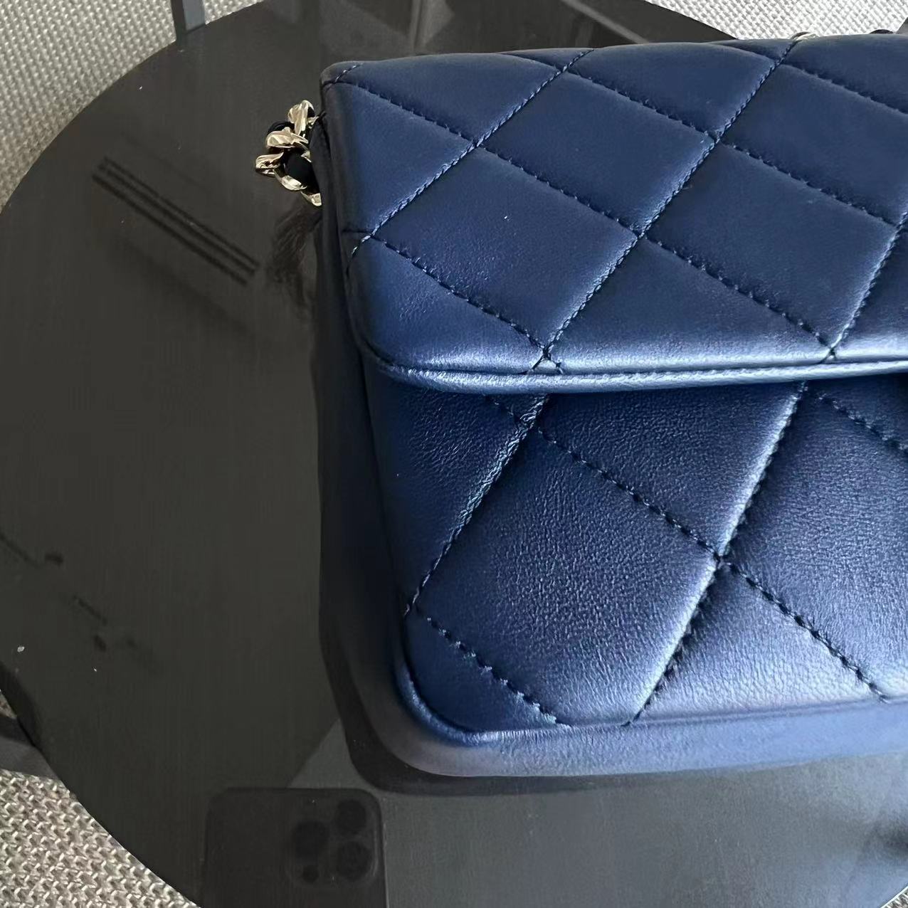 2020 Elegant Resin Chain Classic Flap Quilted Lambskin Dark Blue Two-Tone Golden Hardware No 29