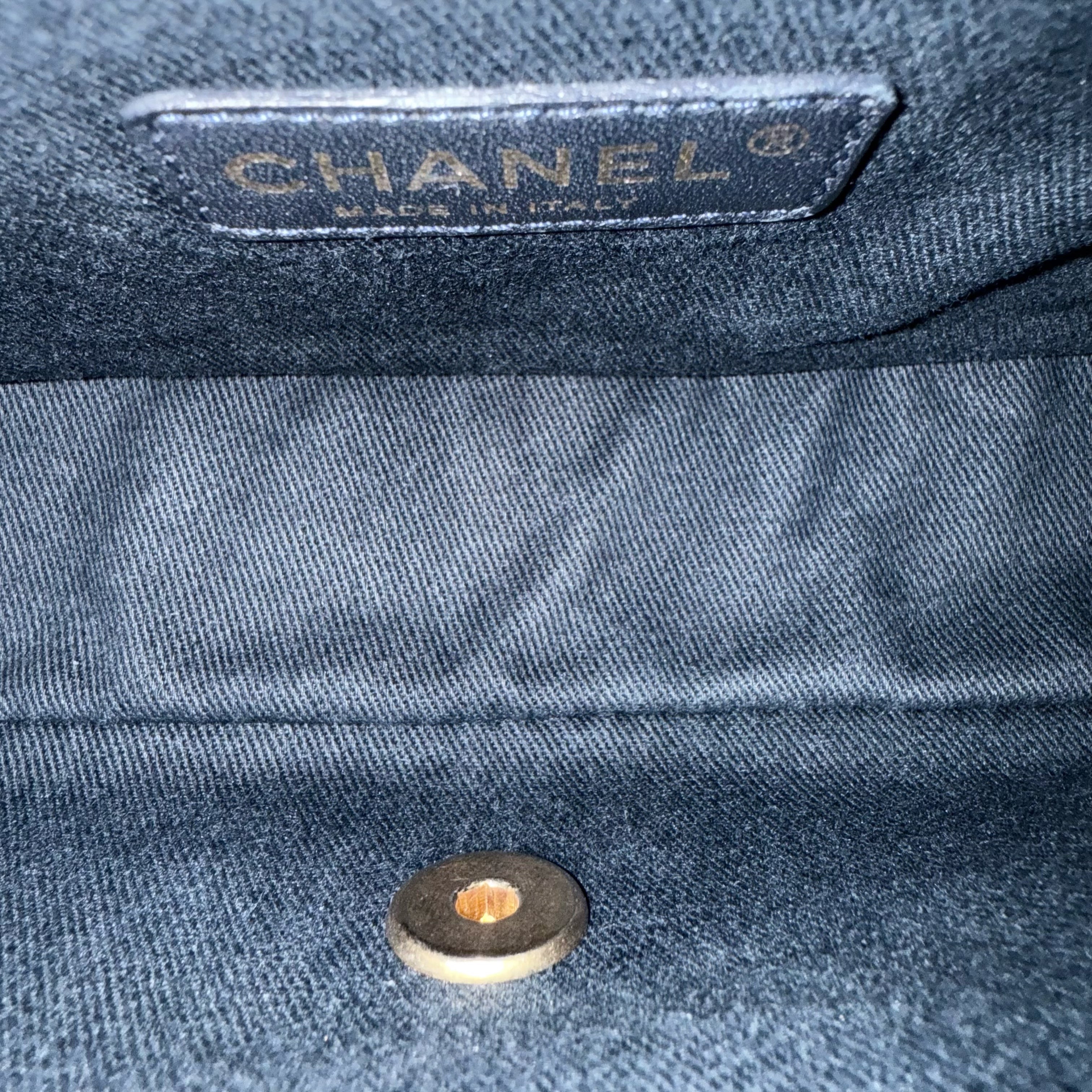Chanel Seasonal Flap Medium - 25CM Surpique CC Herringbone Medallion Flap Chevron Dark Navy Blue Gold Hardware Series 22