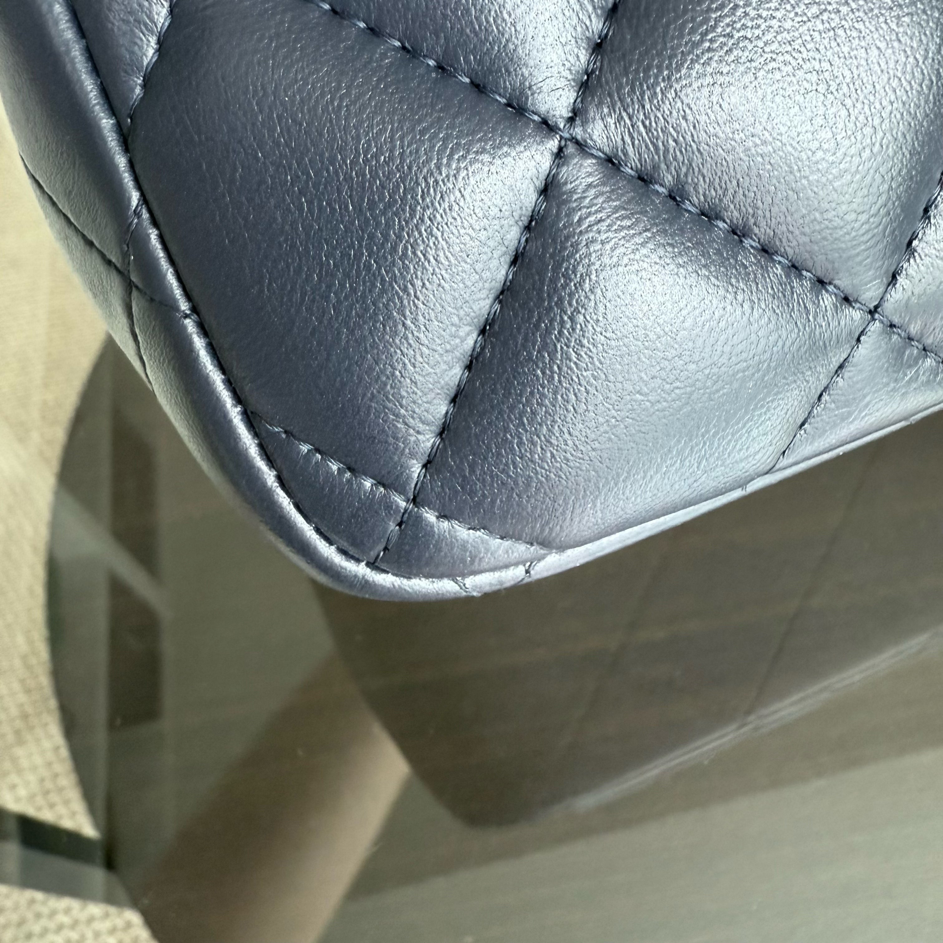 Chanel Classic Flap Jumbo - Double Flap 30CM Quilted Lambskin Dark Blue Gold Hardware Series 20