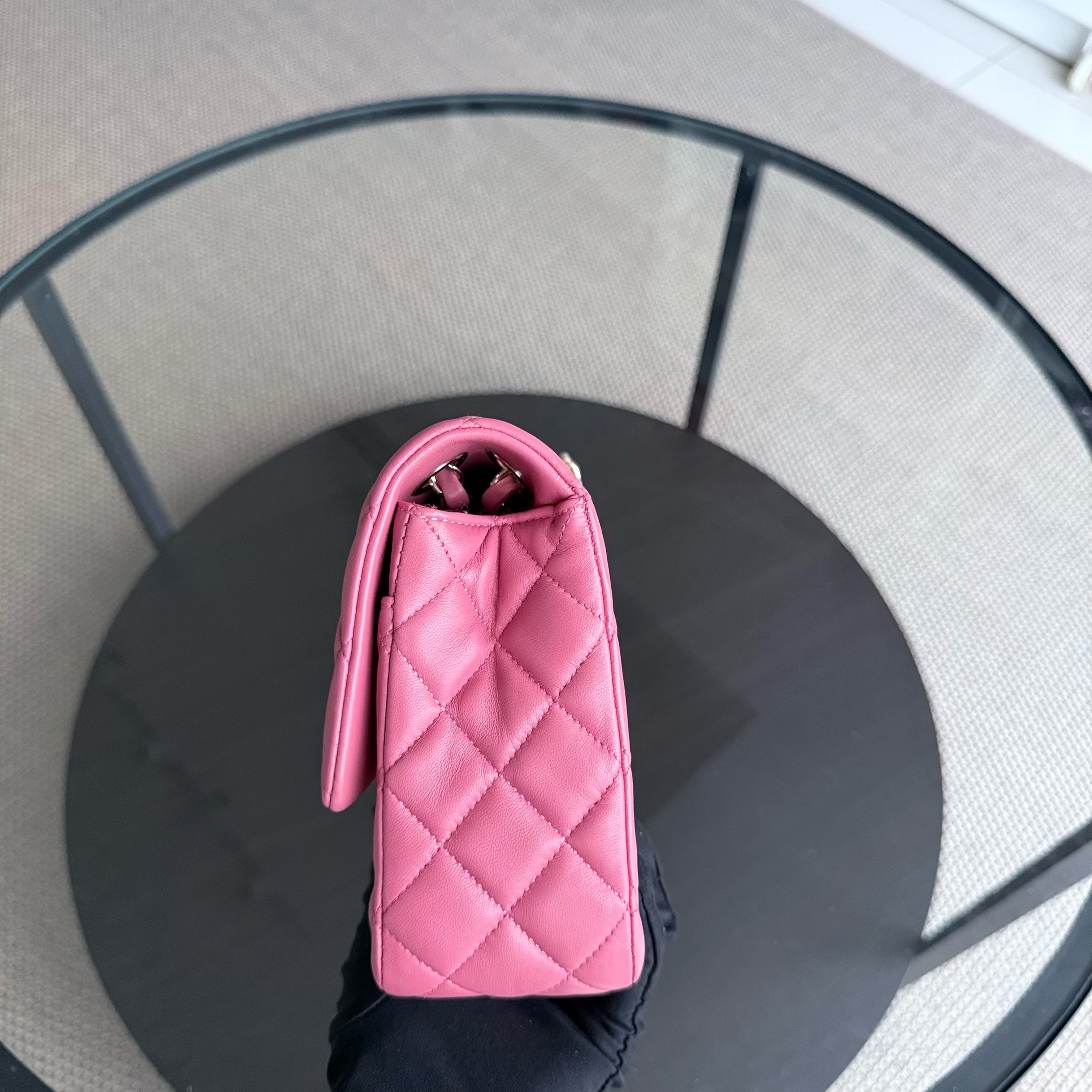 Chanel Classic Flap Medium - Special Valentine Edition 25CM Quilted Lambskin Pink Gold Hardware Series 19