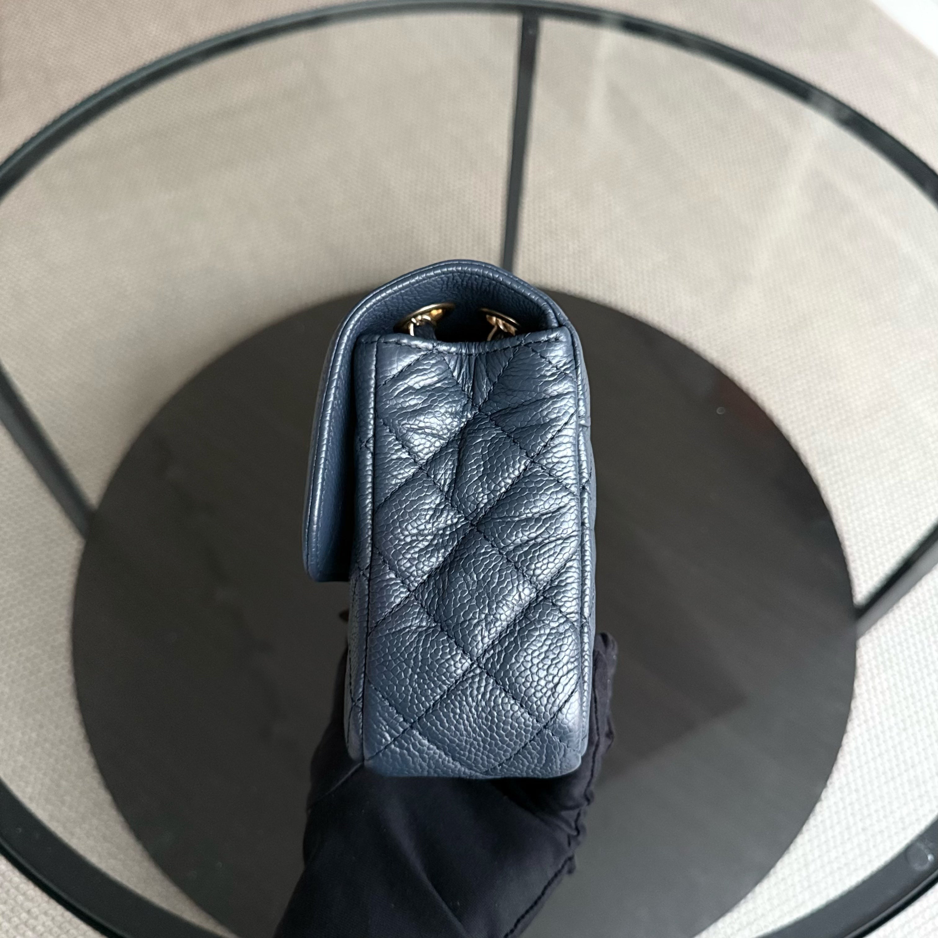 Chanel Two Tone Flap - 23CM Small Crumpled Grained Calfskin Navy Blue Gold Series 21