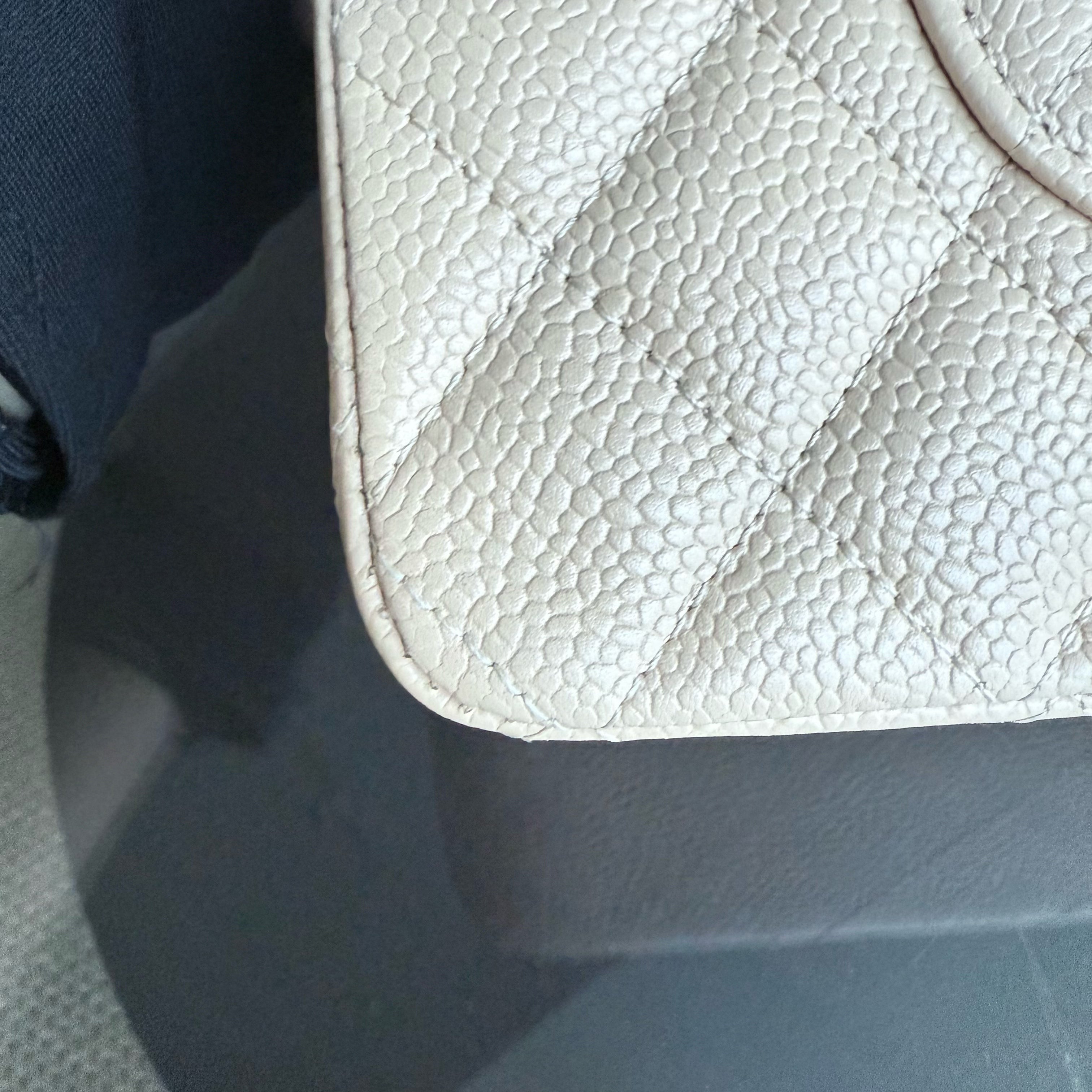 Chanel Classic Flap Medium - Caviar 25CM Quilted Grained Calfskin Beige Gold Hardware Series 16