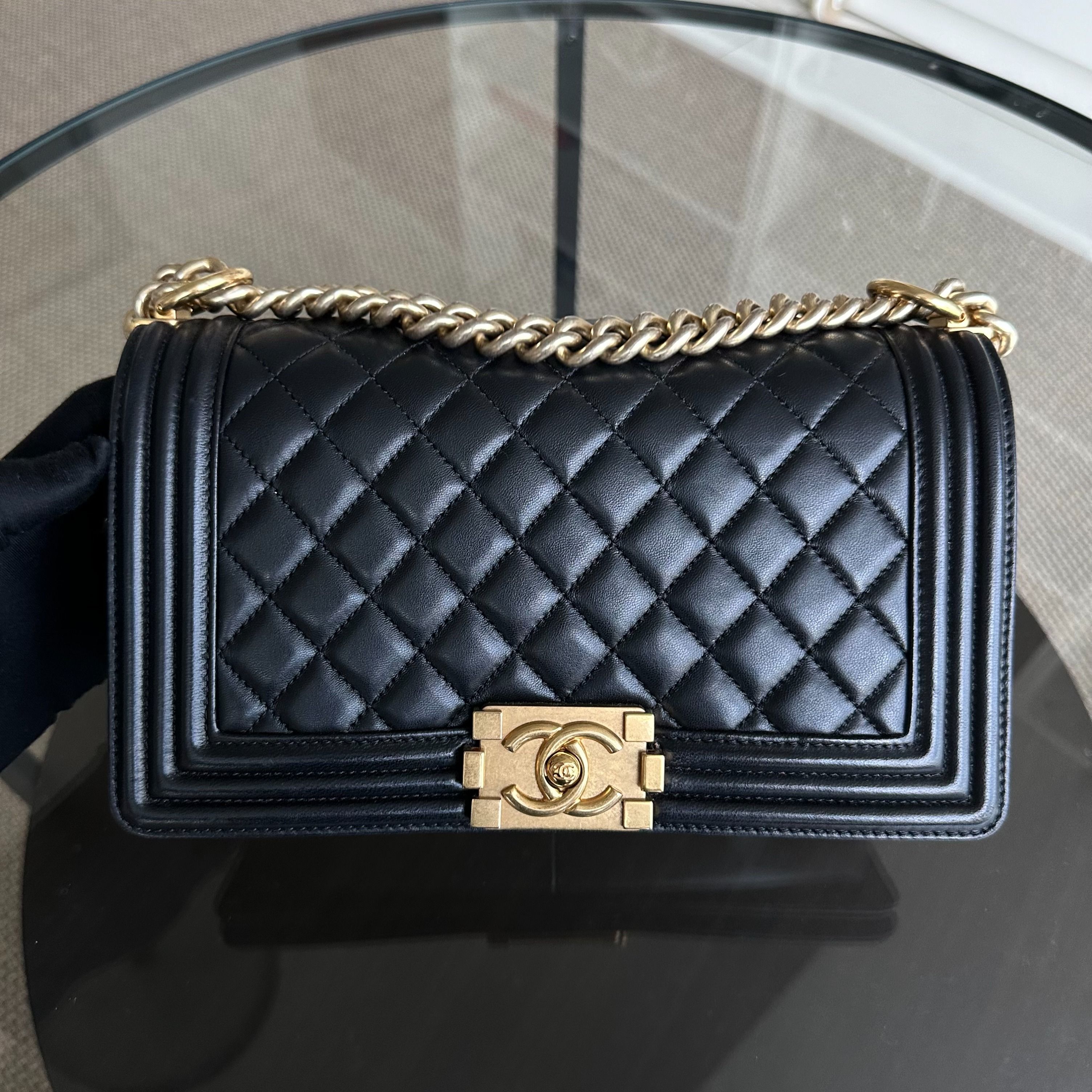 *Full set, Receipt* Chanel Boy Old Medium 25CM Lambskin Quilted Lambskin Black GHW No 22 - Luxury Evermore