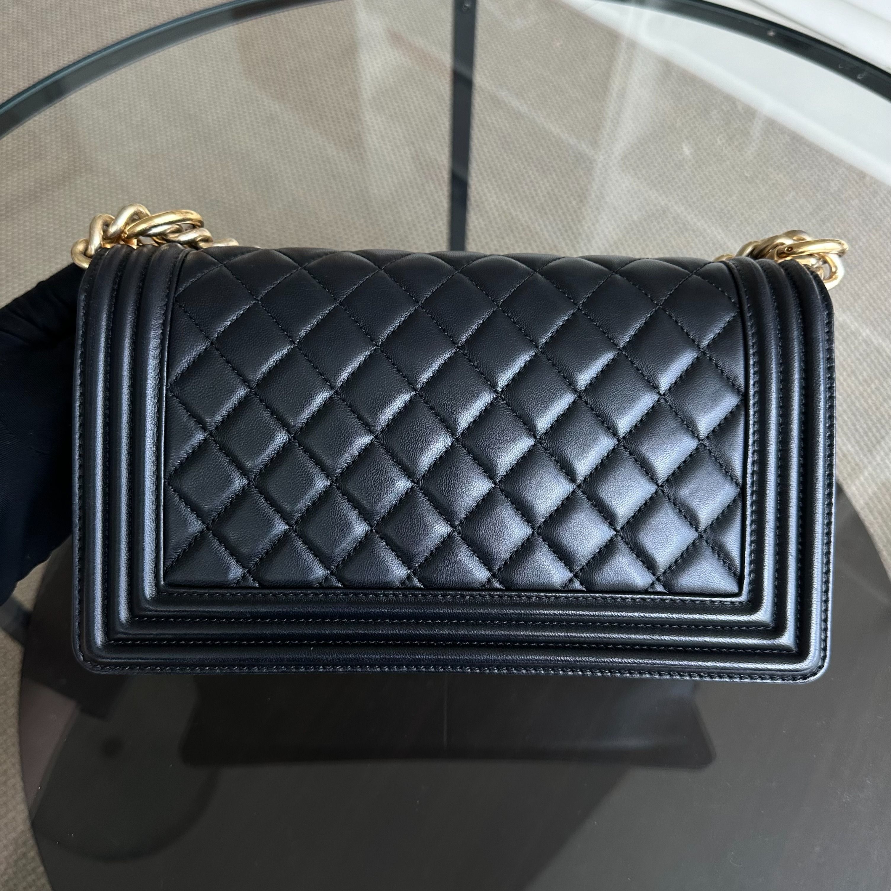*Full set, Receipt* Chanel Boy Old Medium 25CM Lambskin Quilted Lambskin Black GHW No 22 - Luxury Evermore