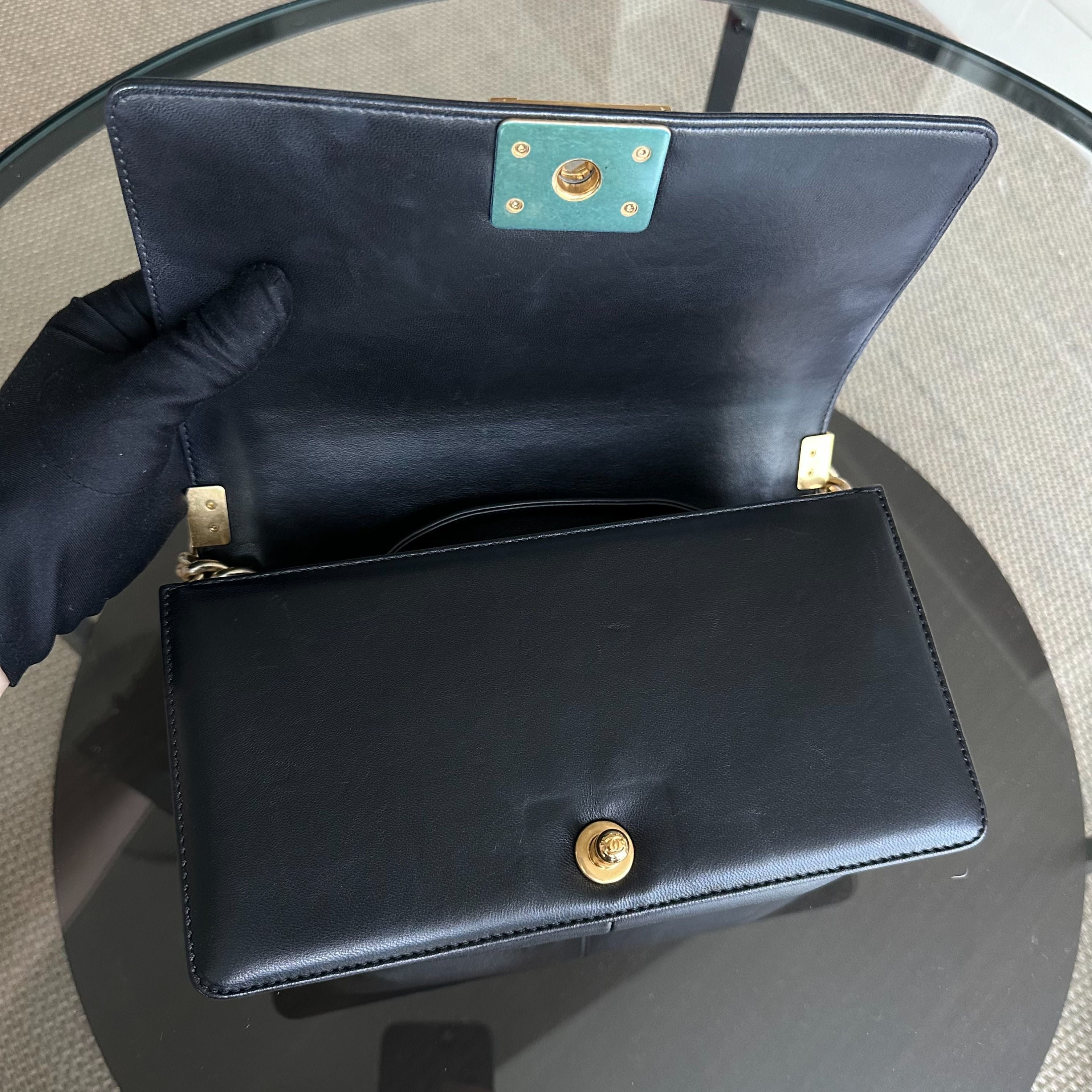 *Full set, Receipt* Chanel Boy Old Medium 25CM Lambskin Quilted Lambskin Black GHW No 22 - Luxury Evermore