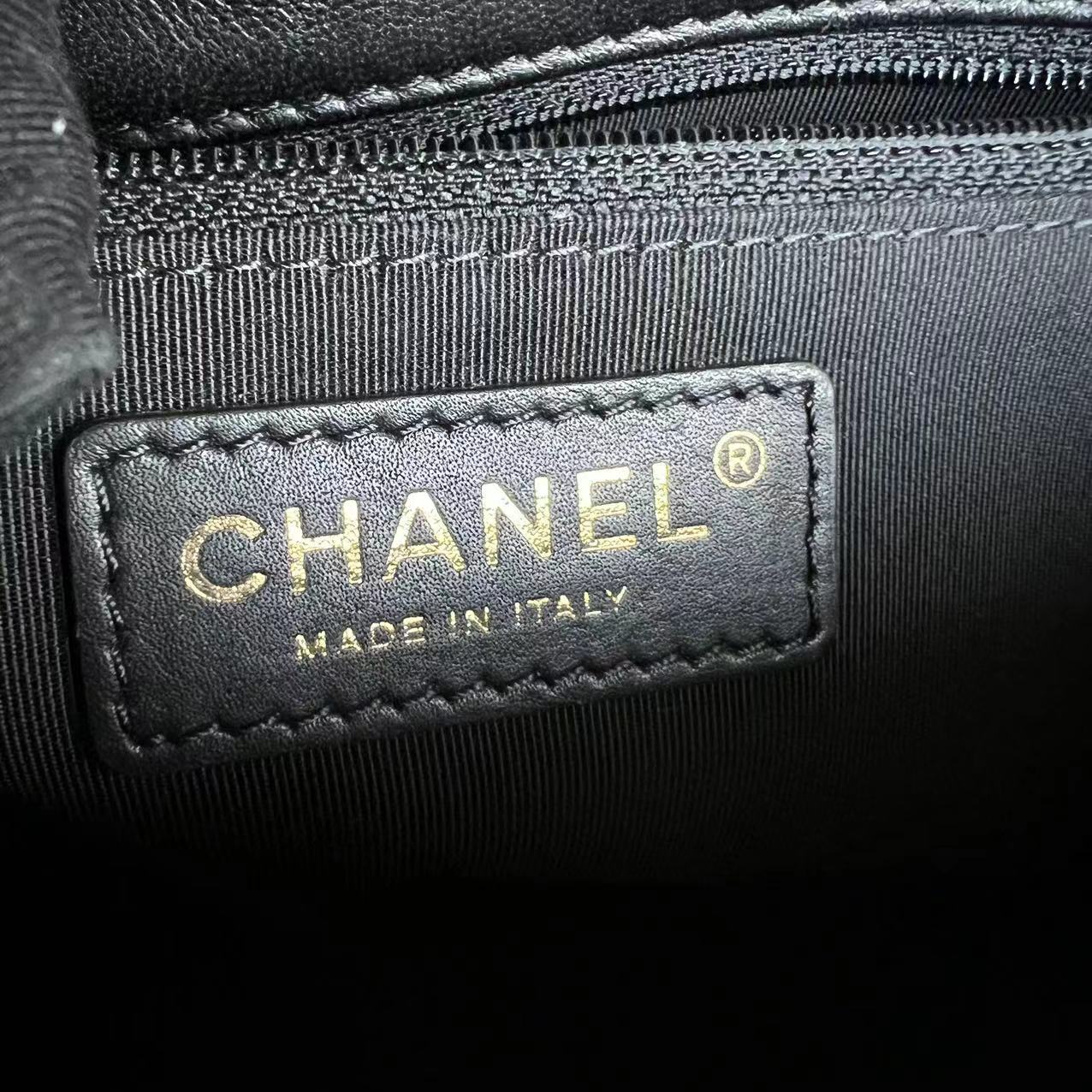 *Full Set Receipt* Chanel Mademoiselle Chic Seasonal Flap Medium 26CM Lambskin Black GHW No 21 - Luxury Evermore