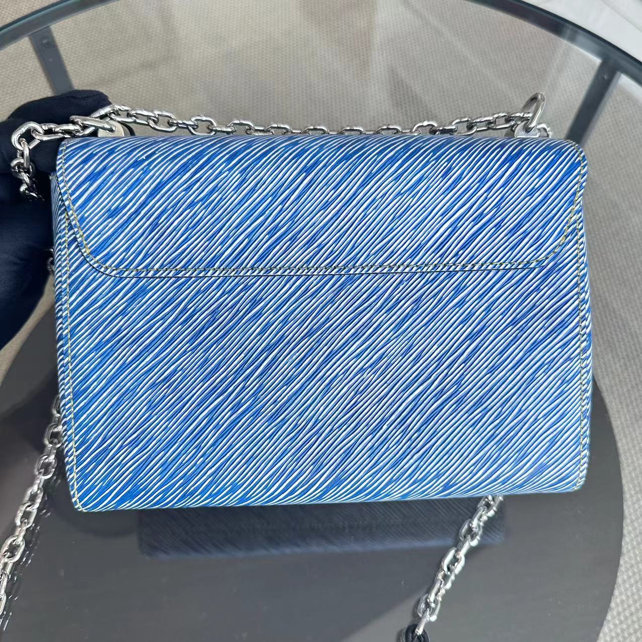 LV Louis Vuitton Twist MM Light Blue Denim EPI Leather Two-tone Metal - Luxury Evermore