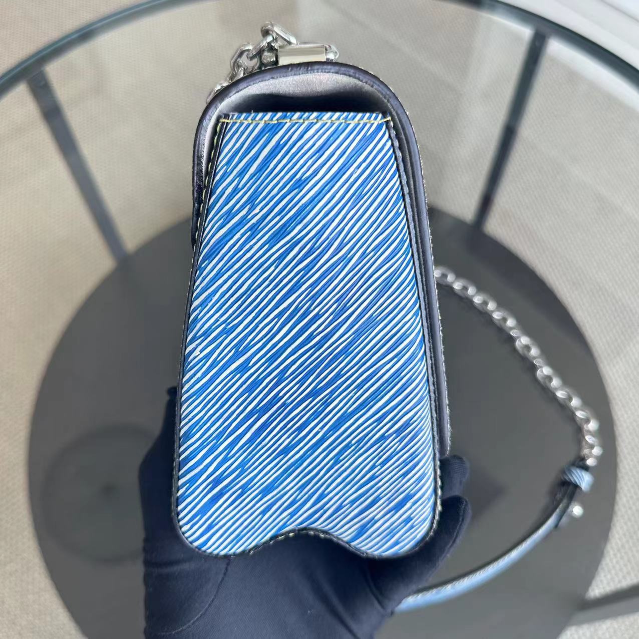 LV Louis Vuitton Twist MM Light Blue Denim EPI Leather Two-tone Metal - Luxury Evermore