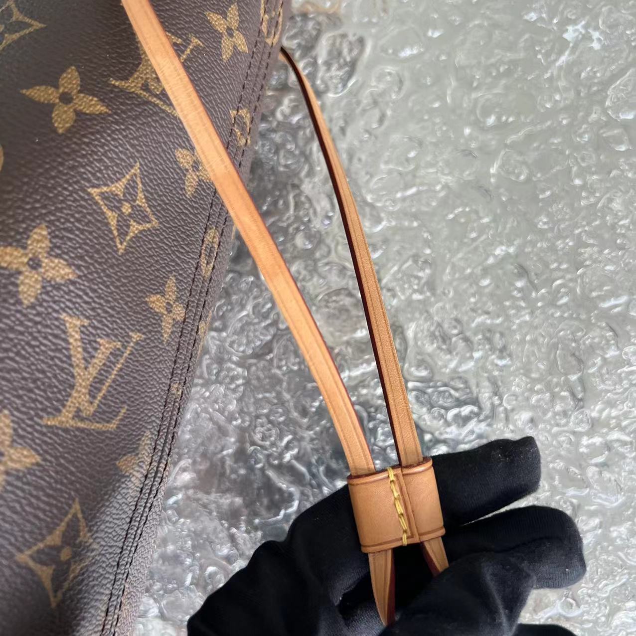 *Microchipped* Louis Vuitton LV Neverfull MM Monogram Canvas Leather - Luxury Evermore