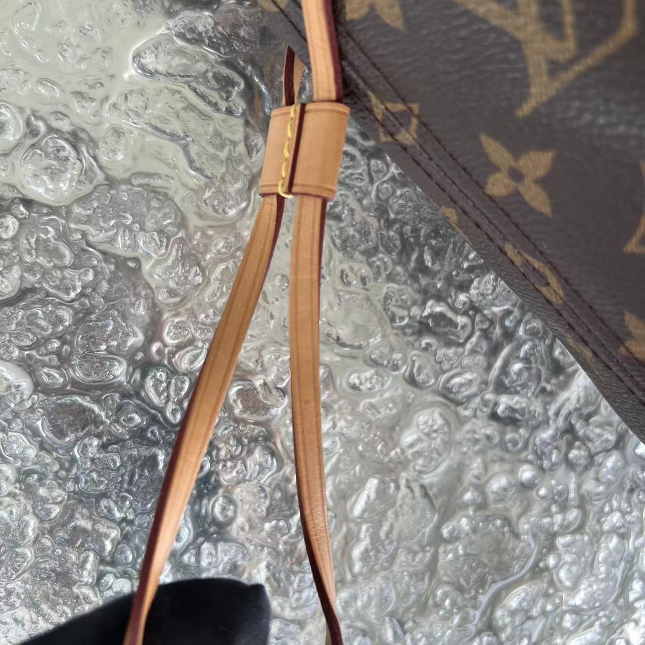 *Microchipped* Louis Vuitton LV Neverfull MM Monogram Canvas Leather - Luxury Evermore