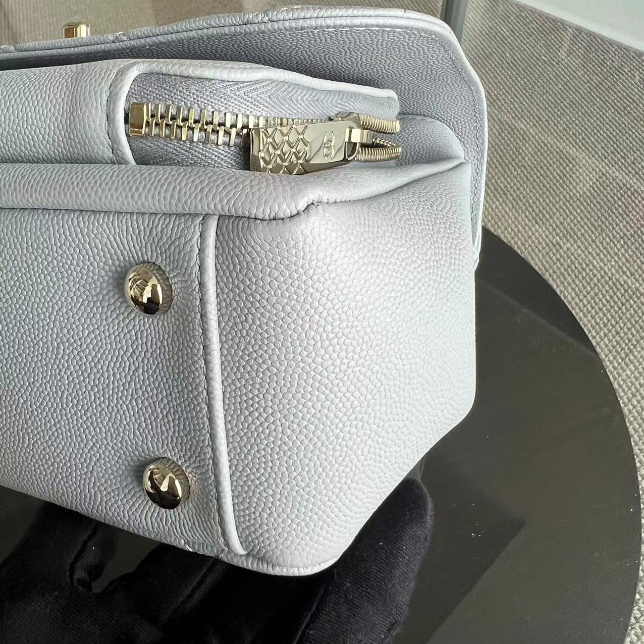 *Unused, 2020* Chanel Caviar Medium Business Affinity 23CM Quilted Calfskin Grey Gray GHW No 29 - Luxury Evermore