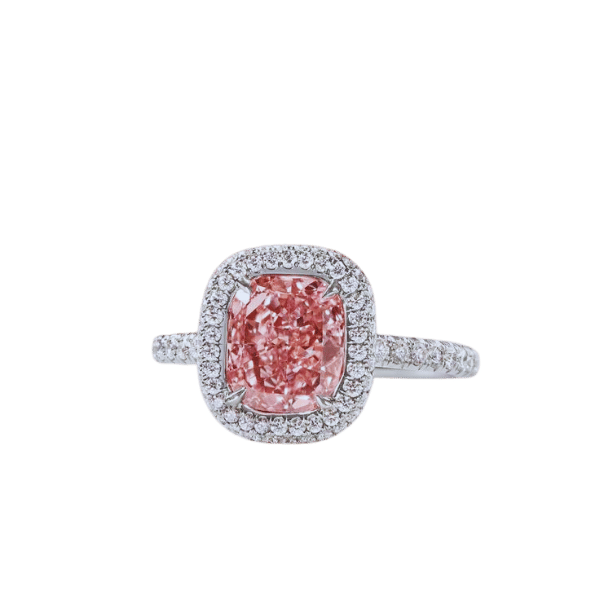 Harry Winston Unveils an Extremely Rare Pink Diamond Engagement Ring