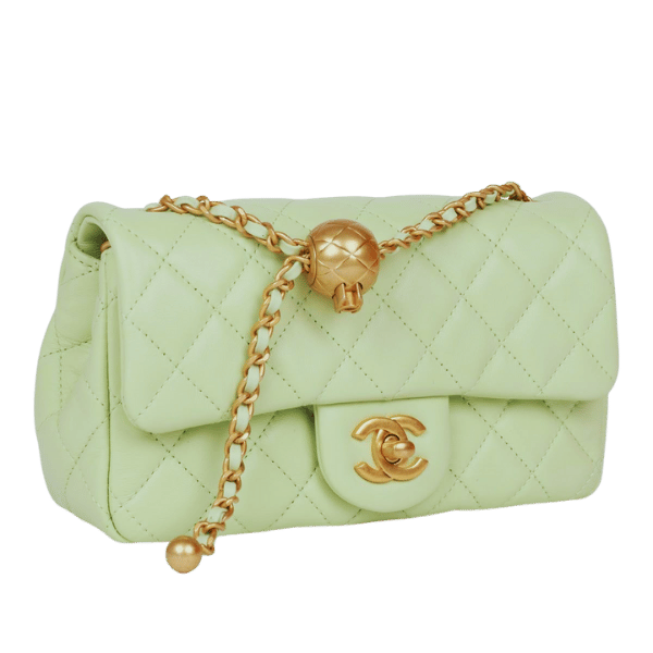 Is Chanel or Gucci More Expensive? A Deep Dive into Luxury Brand Pricing