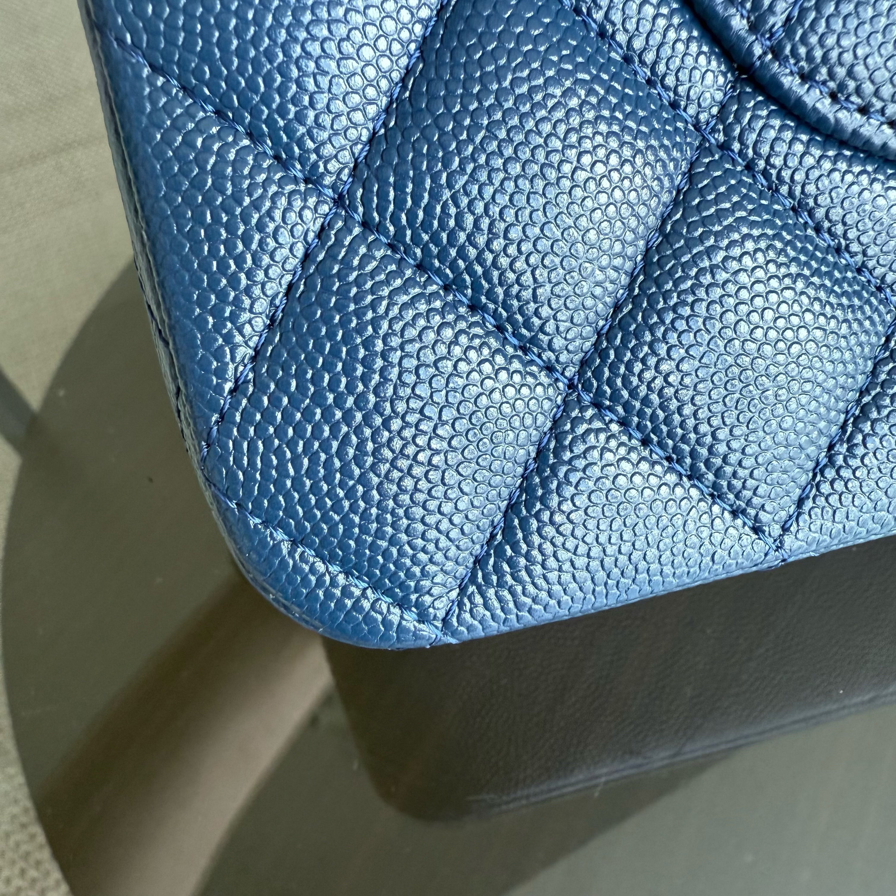 Chanel Classic Flap Medium - Caviar 25CM Quilted Dark Blue Gold Hardware Series 26