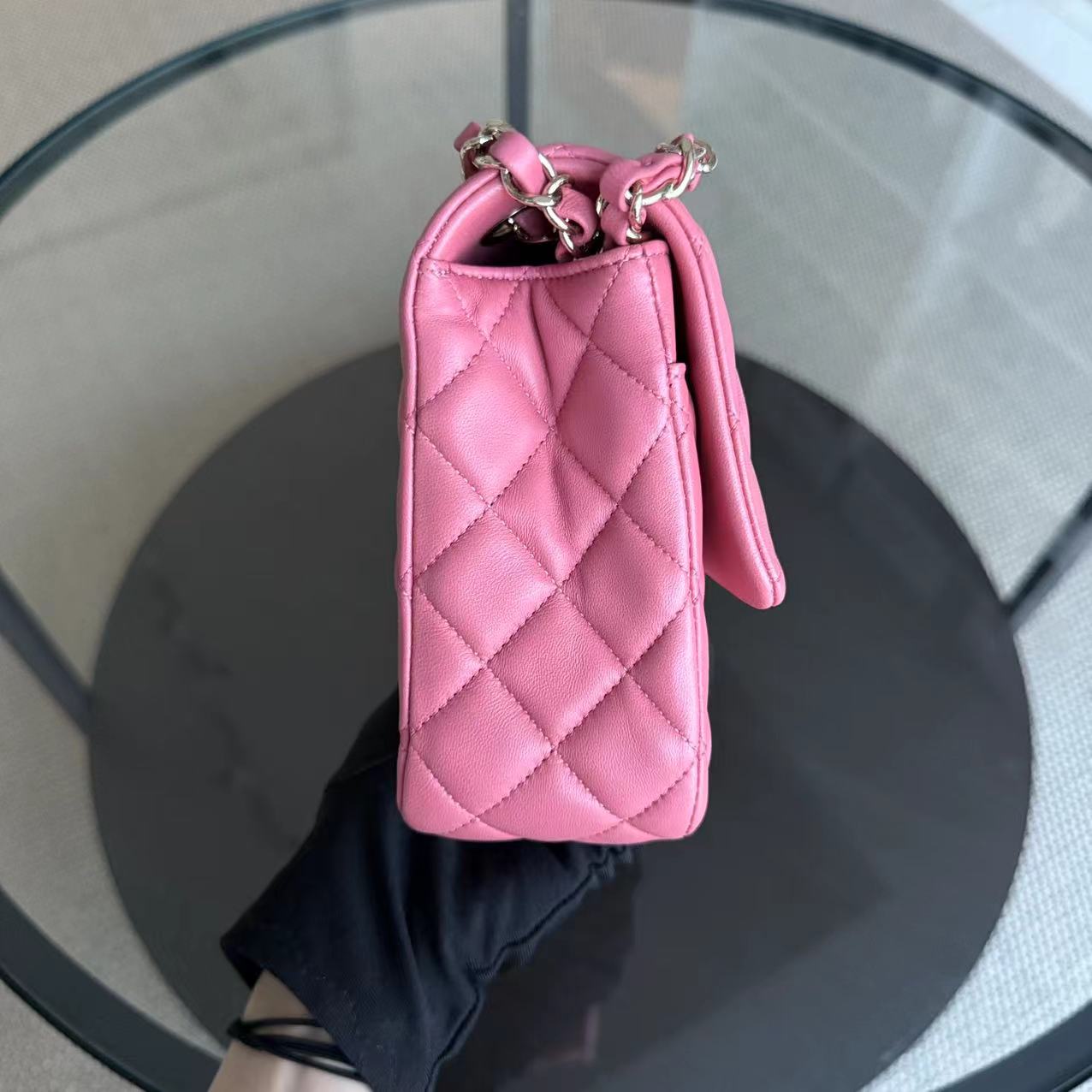 Chanel Classic Flap Medium - Valentine 25CM Single Flap Quilted Lambskin Sakura Pink Gold Hardware Series 19