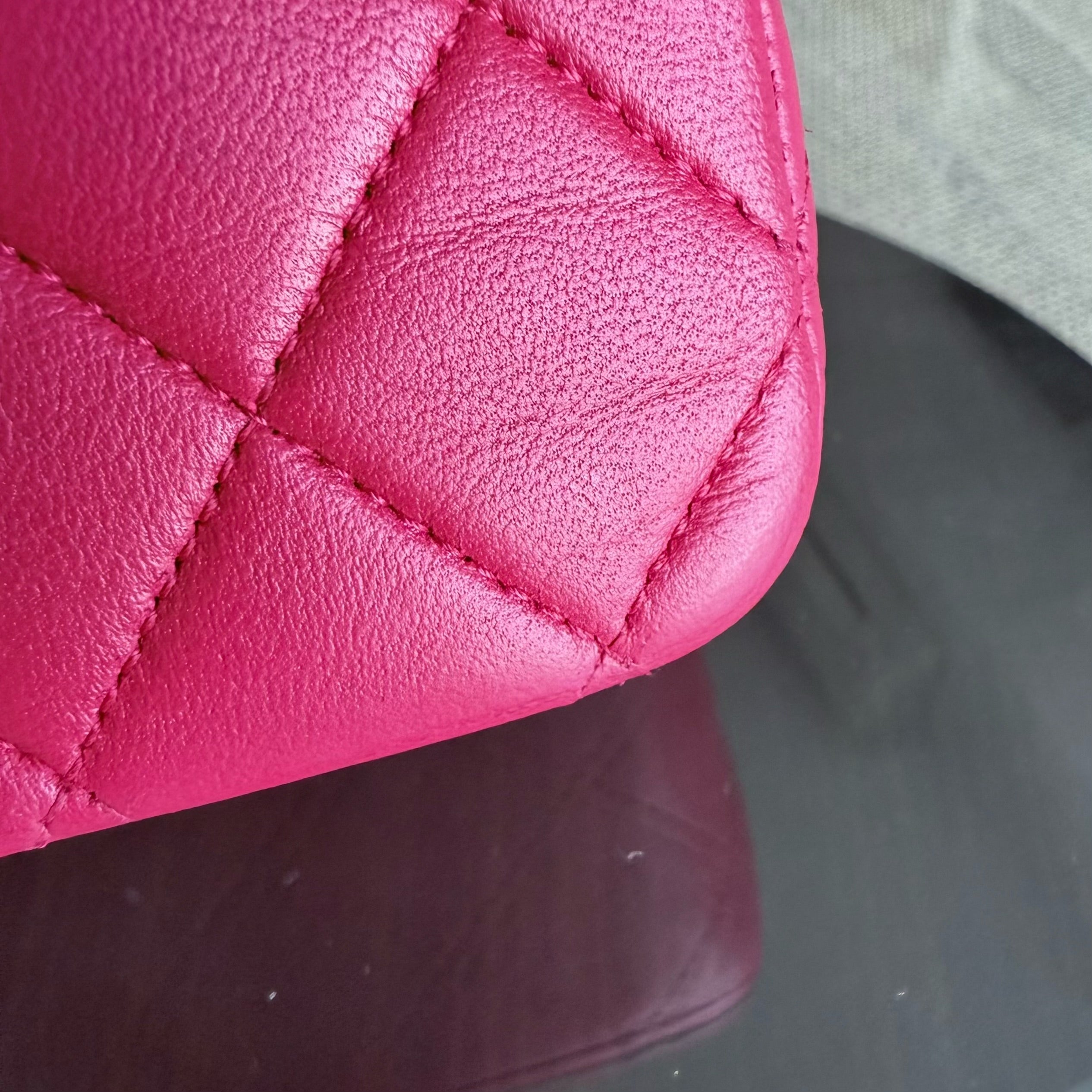 Chanel Classic Flap Medium - 25CM Quilted Lambskin Red Gold Hardware Series 13