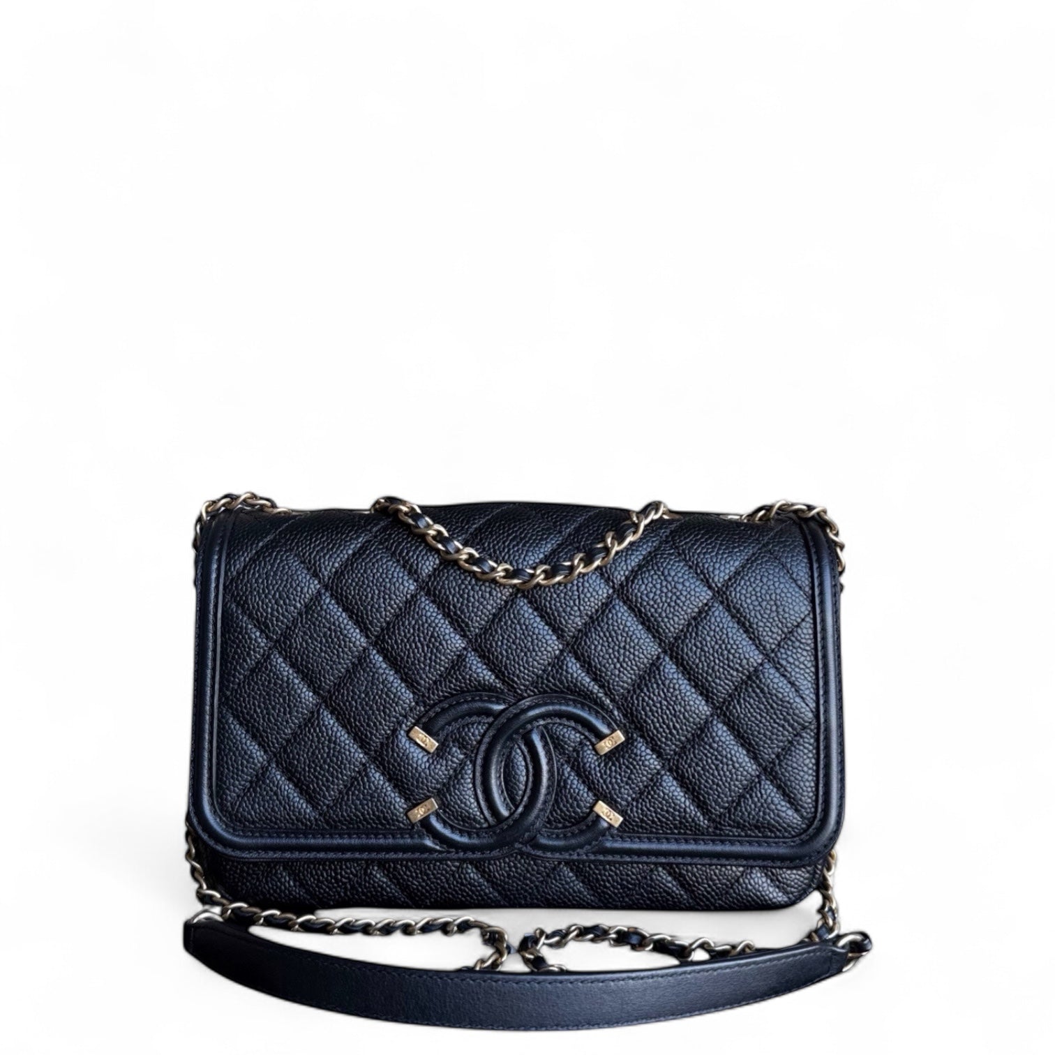 Chanel Filigree CC Small - Caviar Quilted Grained Calfskin Black Gold Hardware Series 22