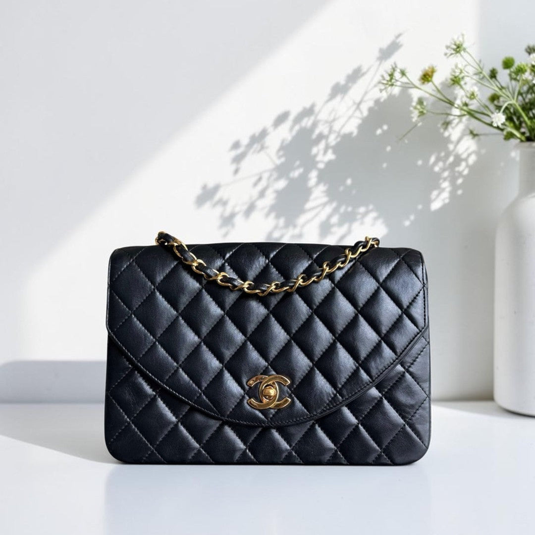 Chanel Medium Flap Vintage - Quilted Lambskin Black Gold Hardware Series 1