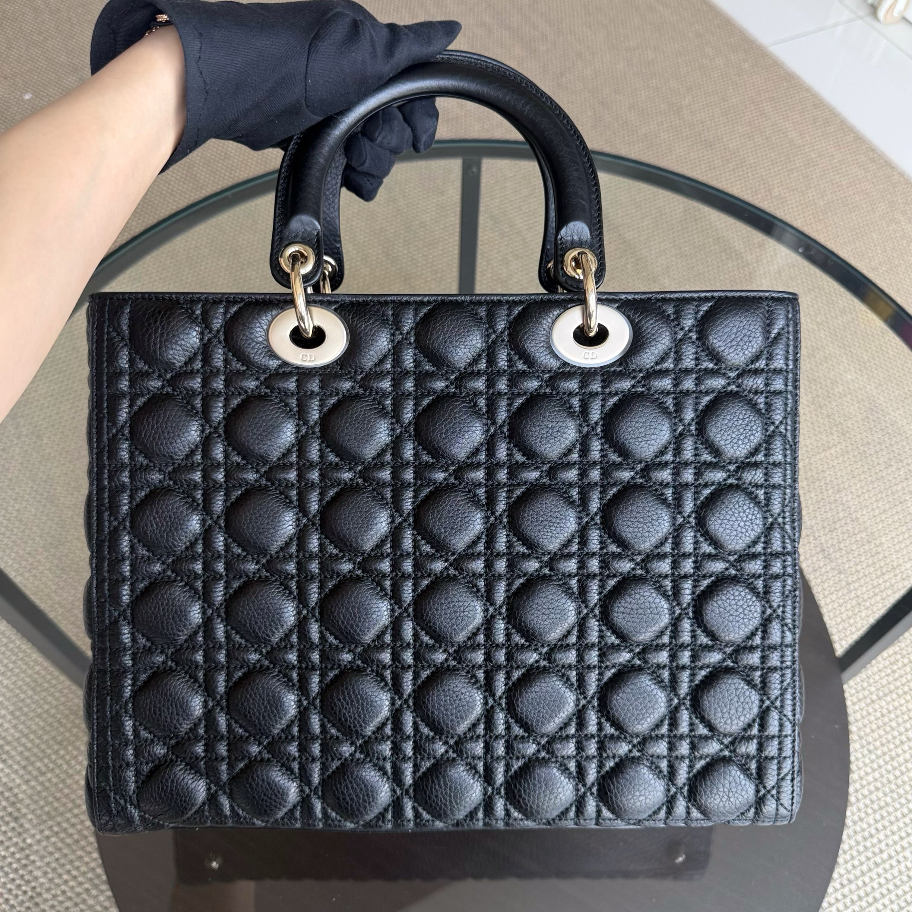 *Flap, Grained Calfskin* Lady Large Flap Grained Calfskin Cannage Black GHW