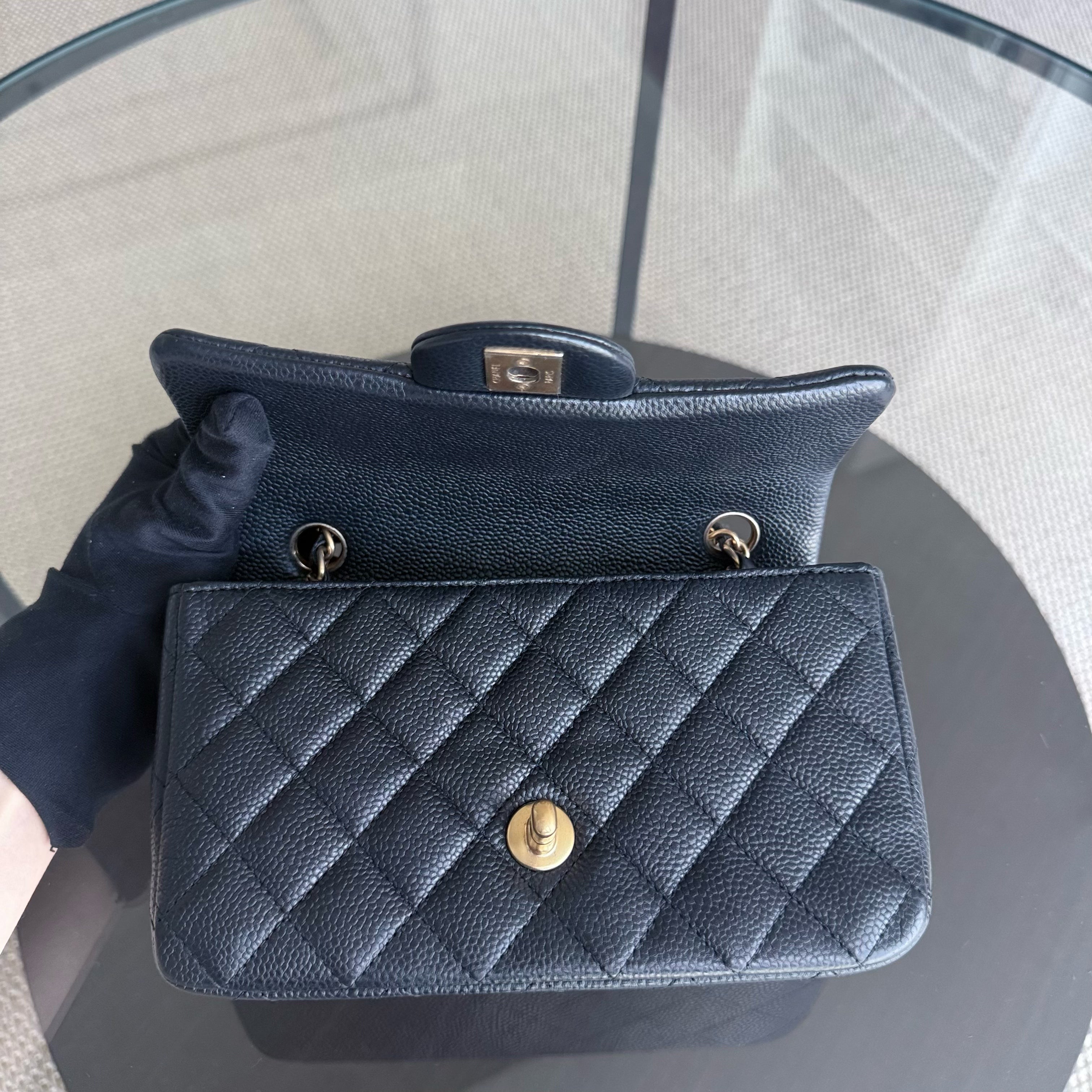 Chanel Classic Flap Mini - Caviar 20CM Quilted Grained Calfskin Black Gold Hardware Series 20