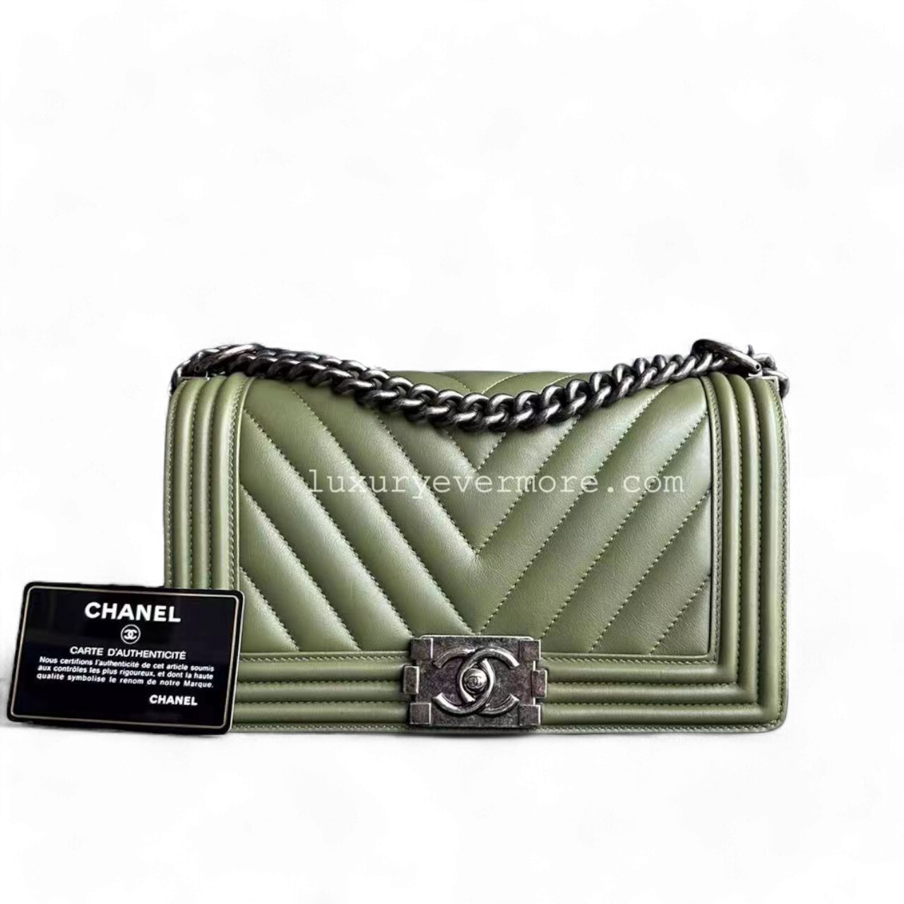 Chanel Boy Medium - 25CM Calfskin Chevron Green Ruthenium Silver Hardware Series 20