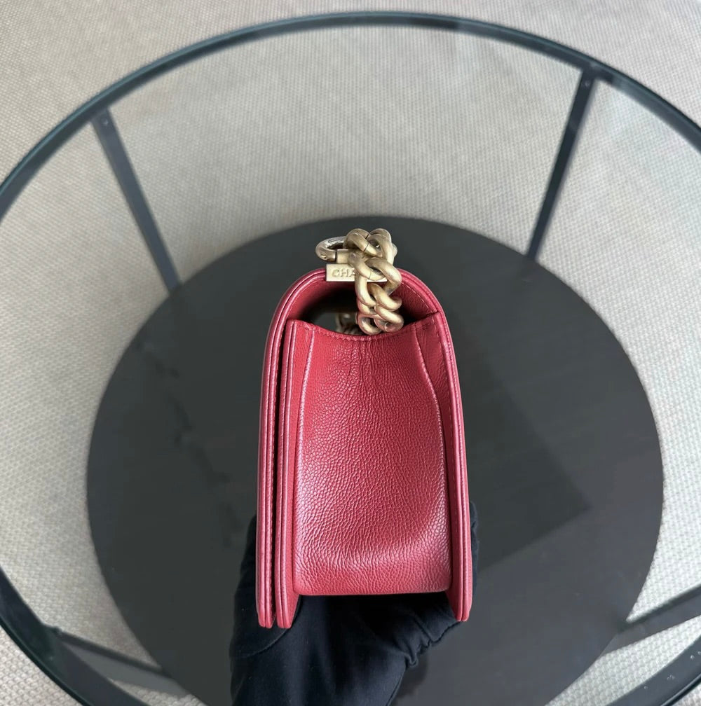 Chanel Boy Medium - 25CM Chevron Red Gold Hardware Series 25