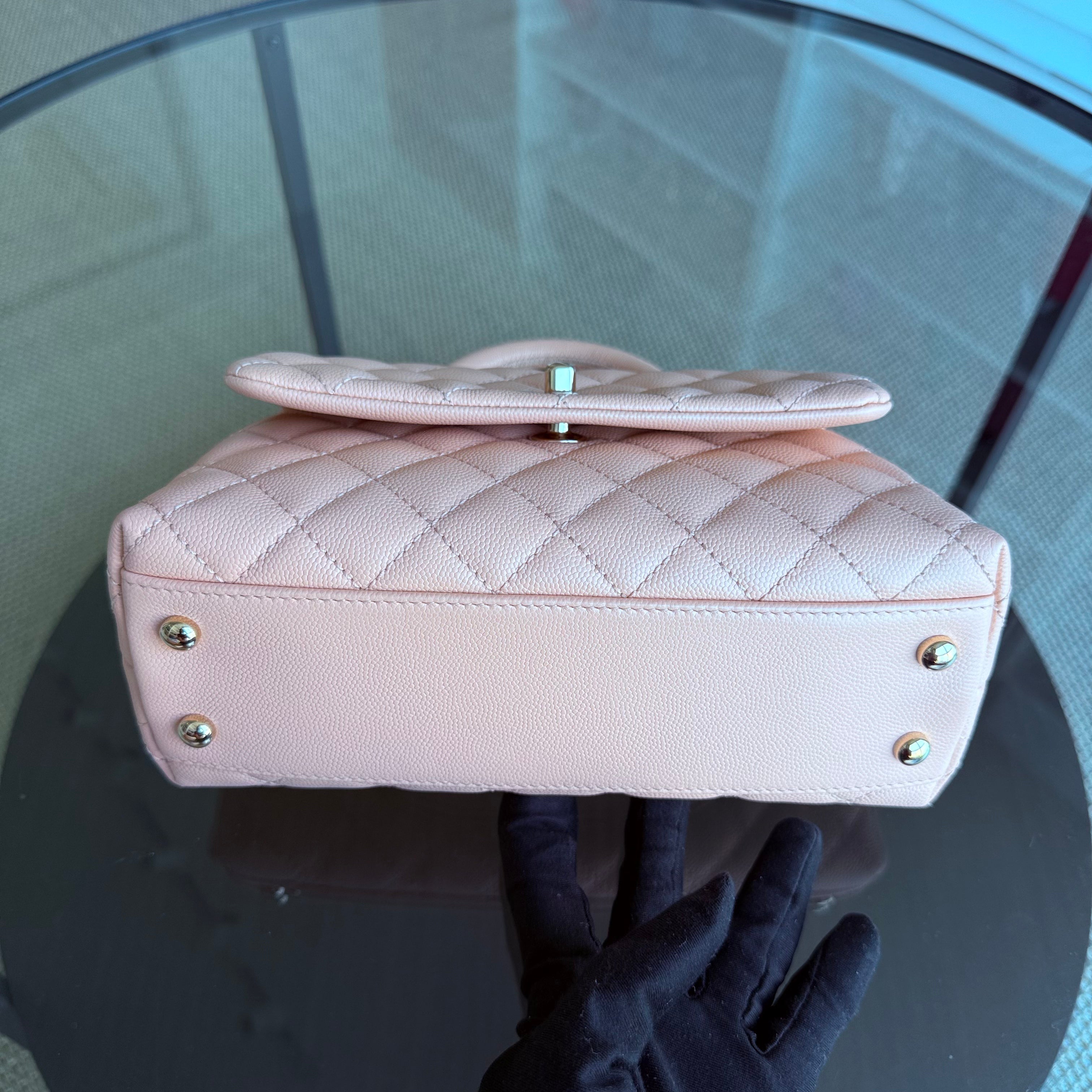 Chanel Coco Handle Small - Caviar 24CM Quilted Light Pink Light Gold Hardware