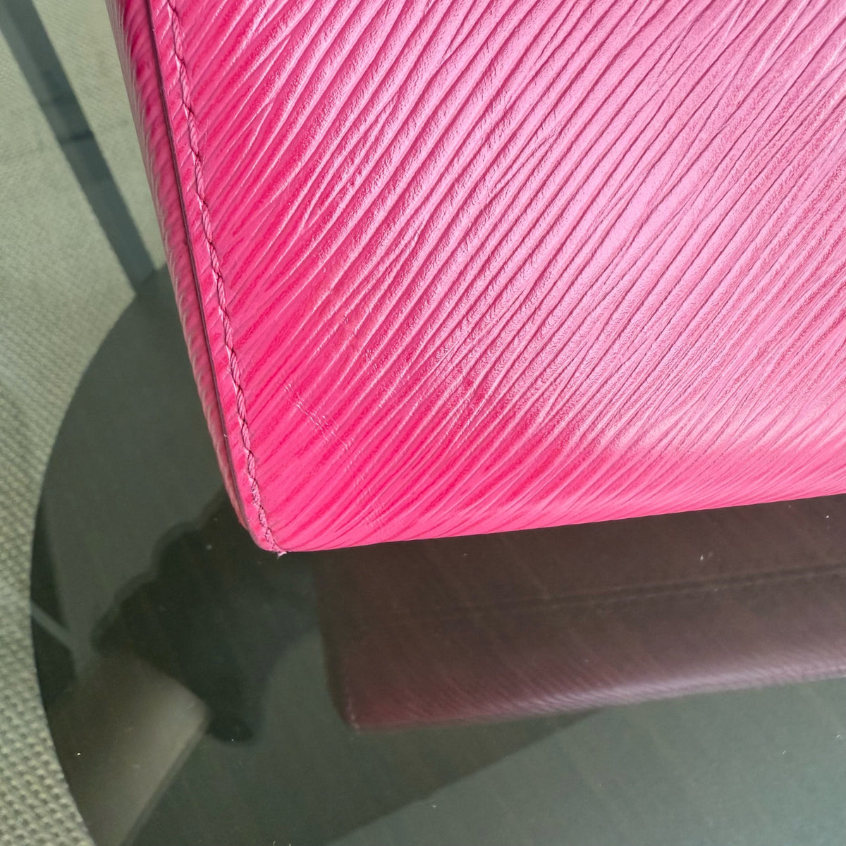 Louis Vuitton Twist Medium MM - EPI Leather Pink Silver Hardware