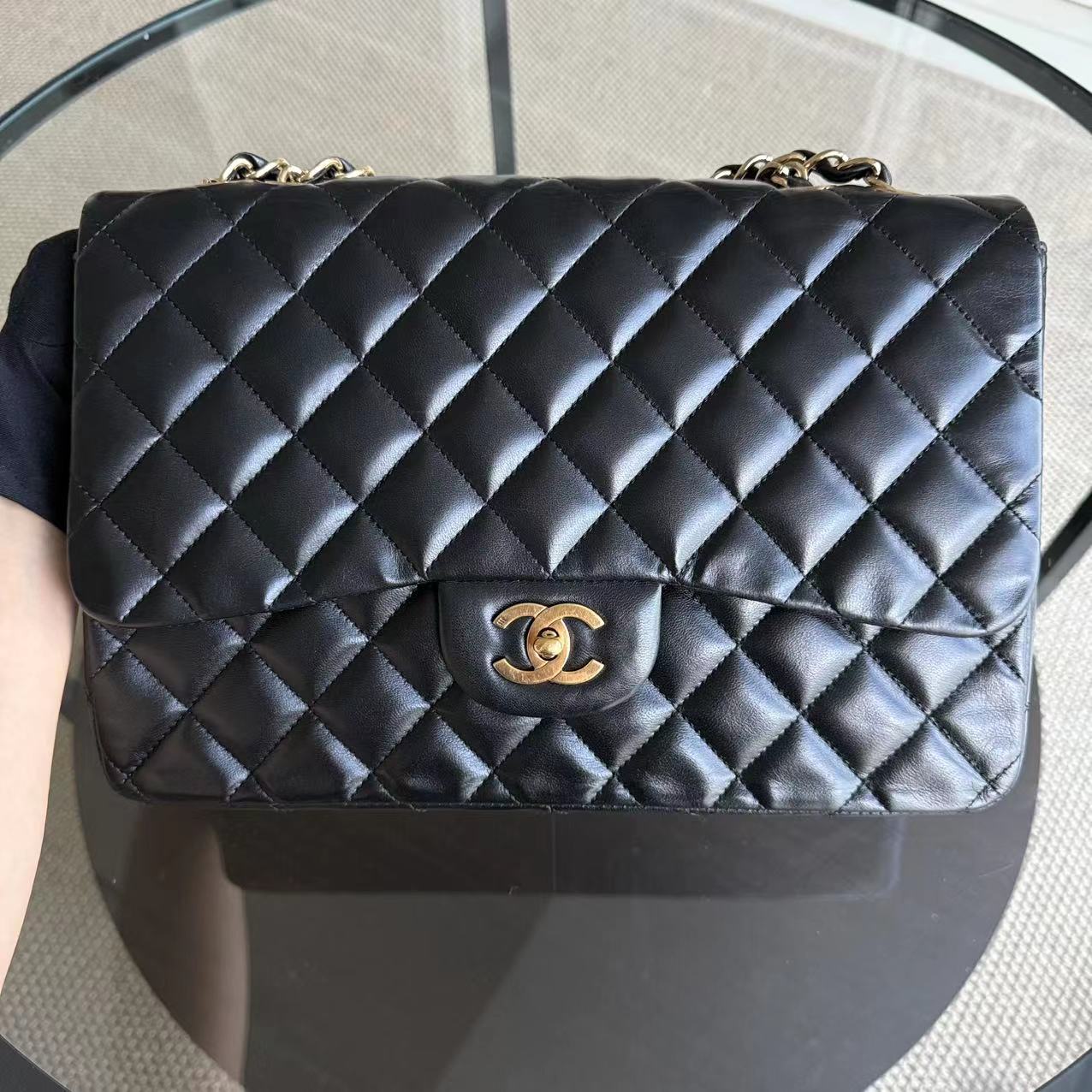 Chanel Classic Flap Jumbo - Single Flap Quilted Lambskin Black Golden Harware Series 11