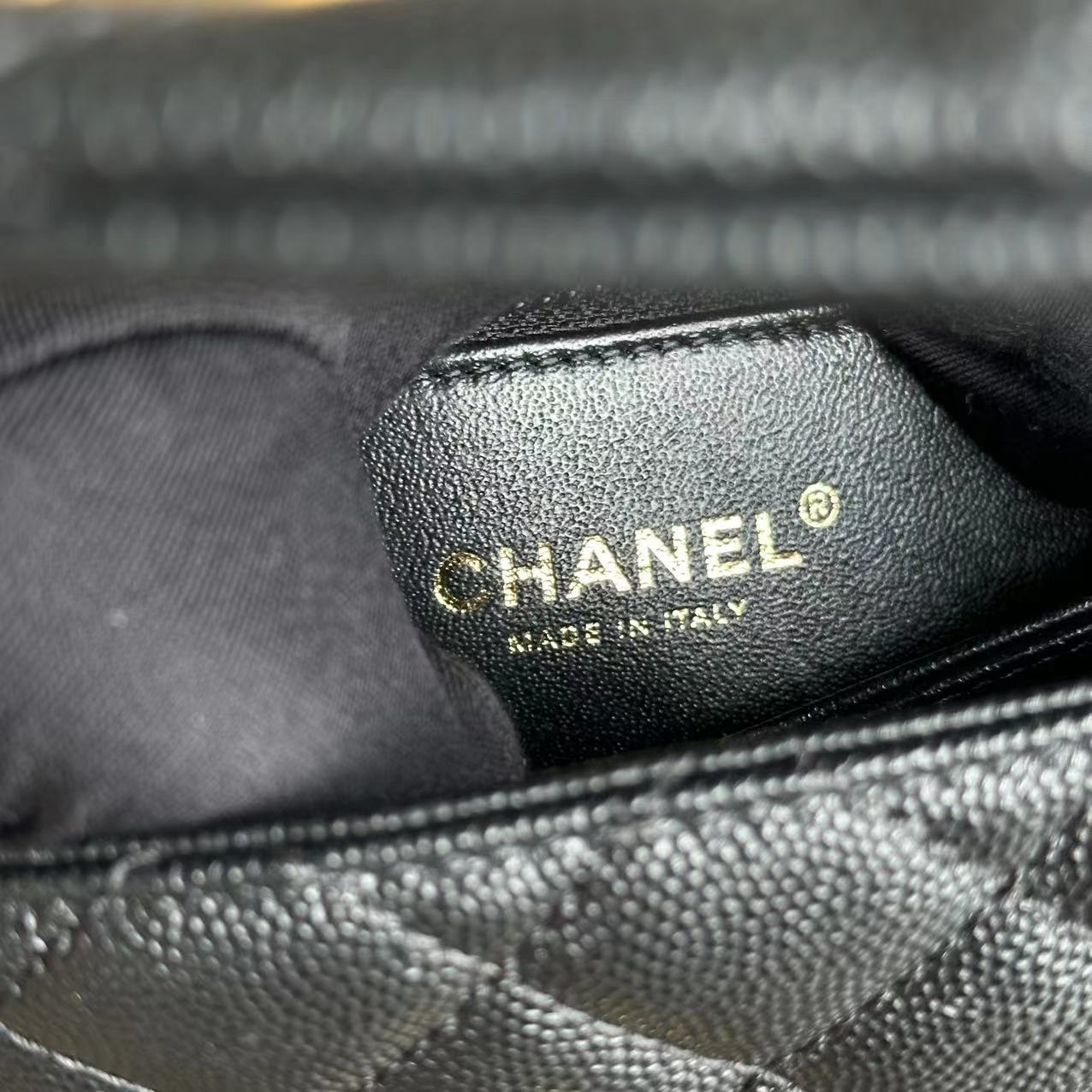 *Like New* Chanel Caviar Coco Handle Small Quilted Calfskin Exotic Handle Black GHW No 26
