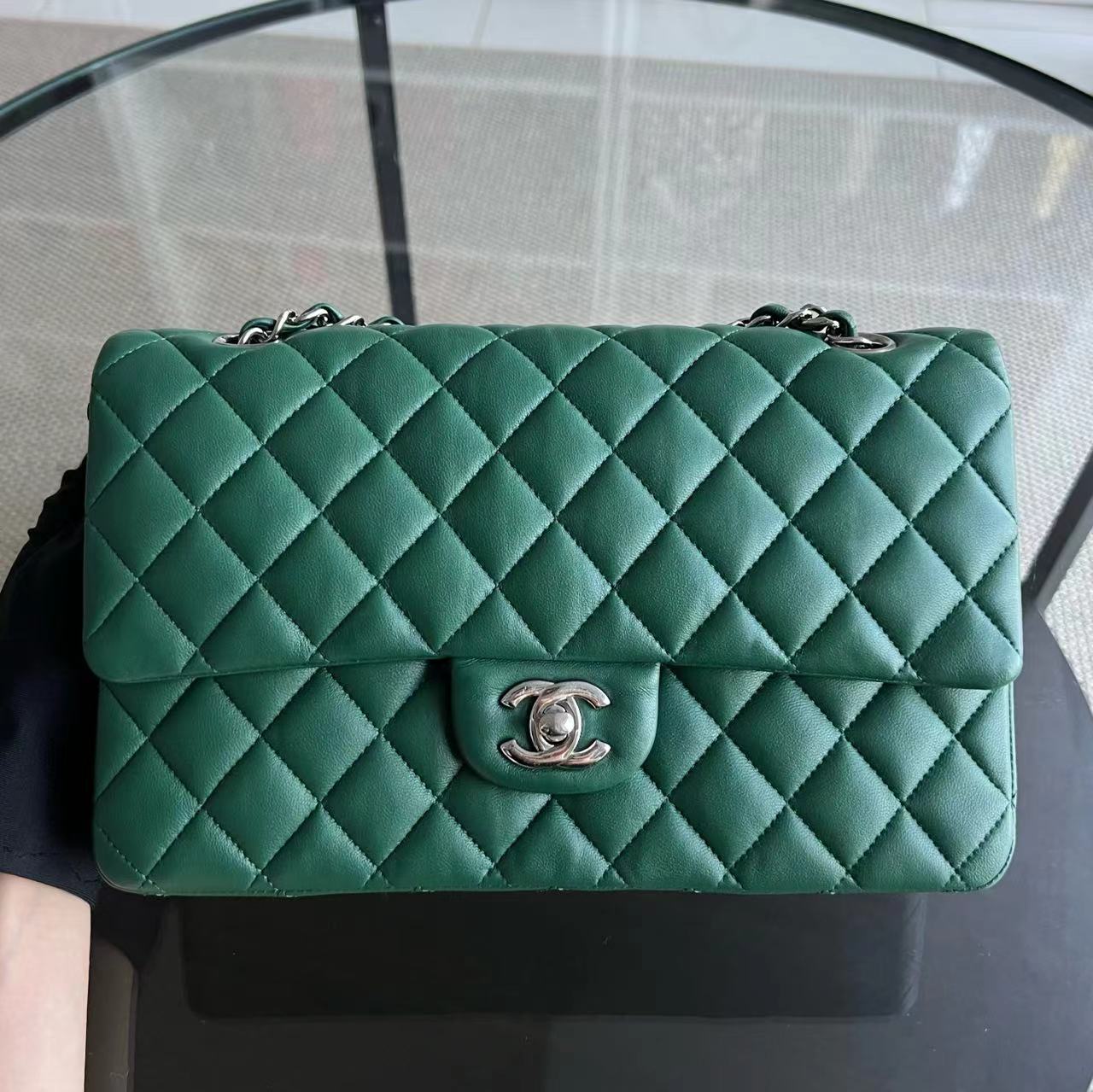 Medium Classic Flap 25CM Quilted Lambskin Dark Green Silver Hardware Series 28