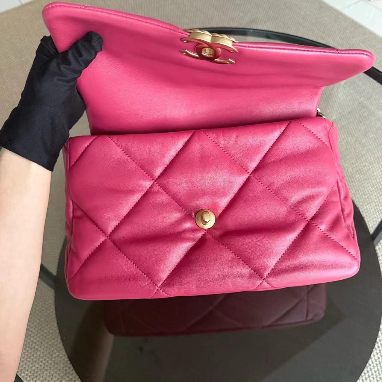 *Full Set, Microchip* Chanel 19 Bag Medium - C19 Goatskin Hot Pink Two Tone Gold Hardware