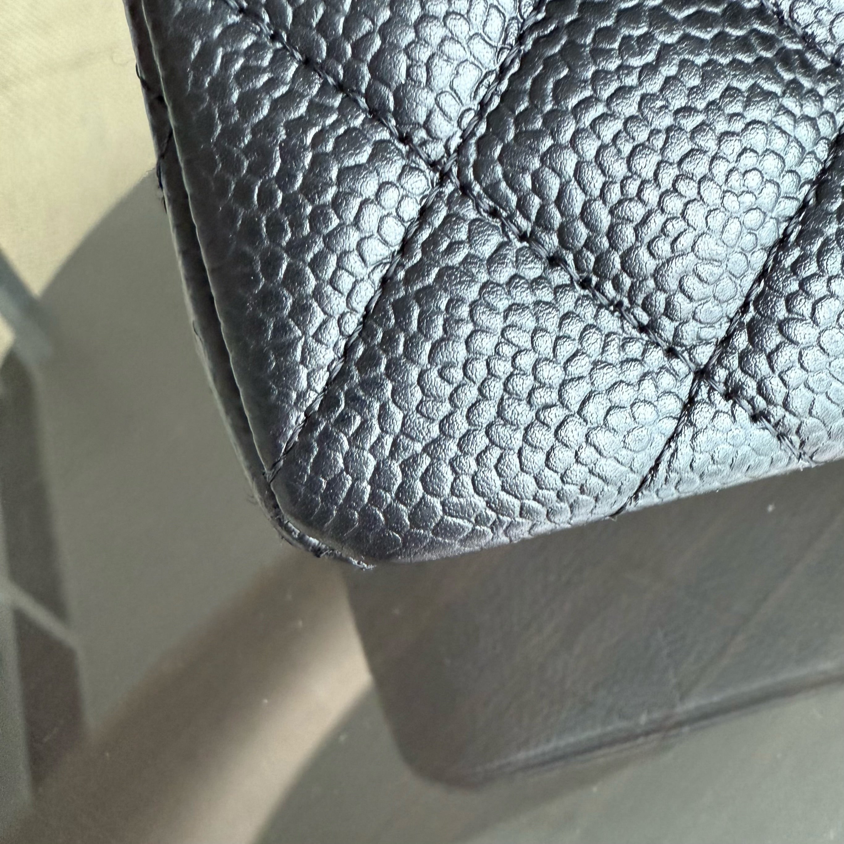 Chanel Classic Flap Small - Caviar 23CM Quilted Black Gold Hardware Series 19