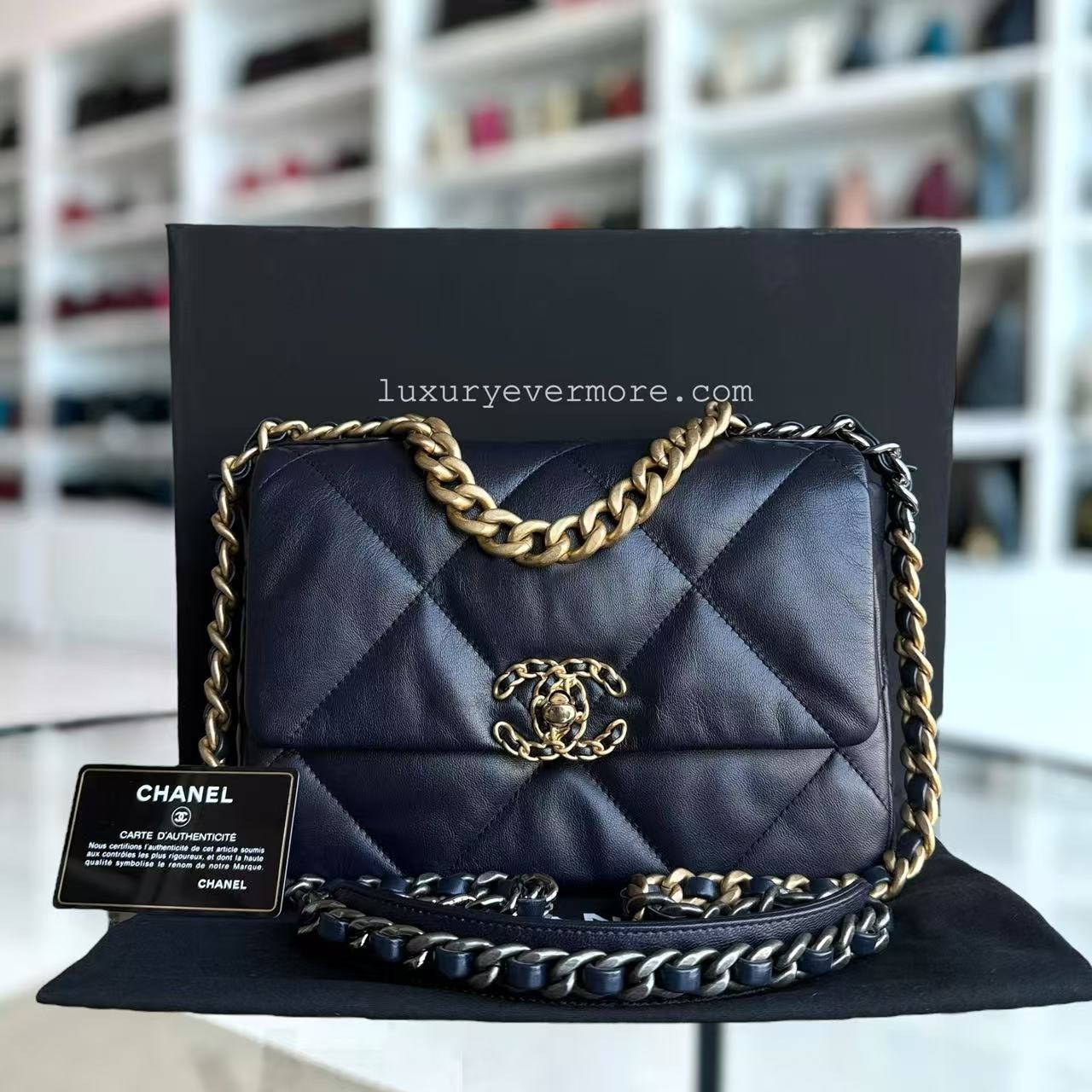 Chanel 19 Bag Small - 26CM C19 Quilted Goatskin Dark Navy Blue Two-tone Gold Hardware Series 30