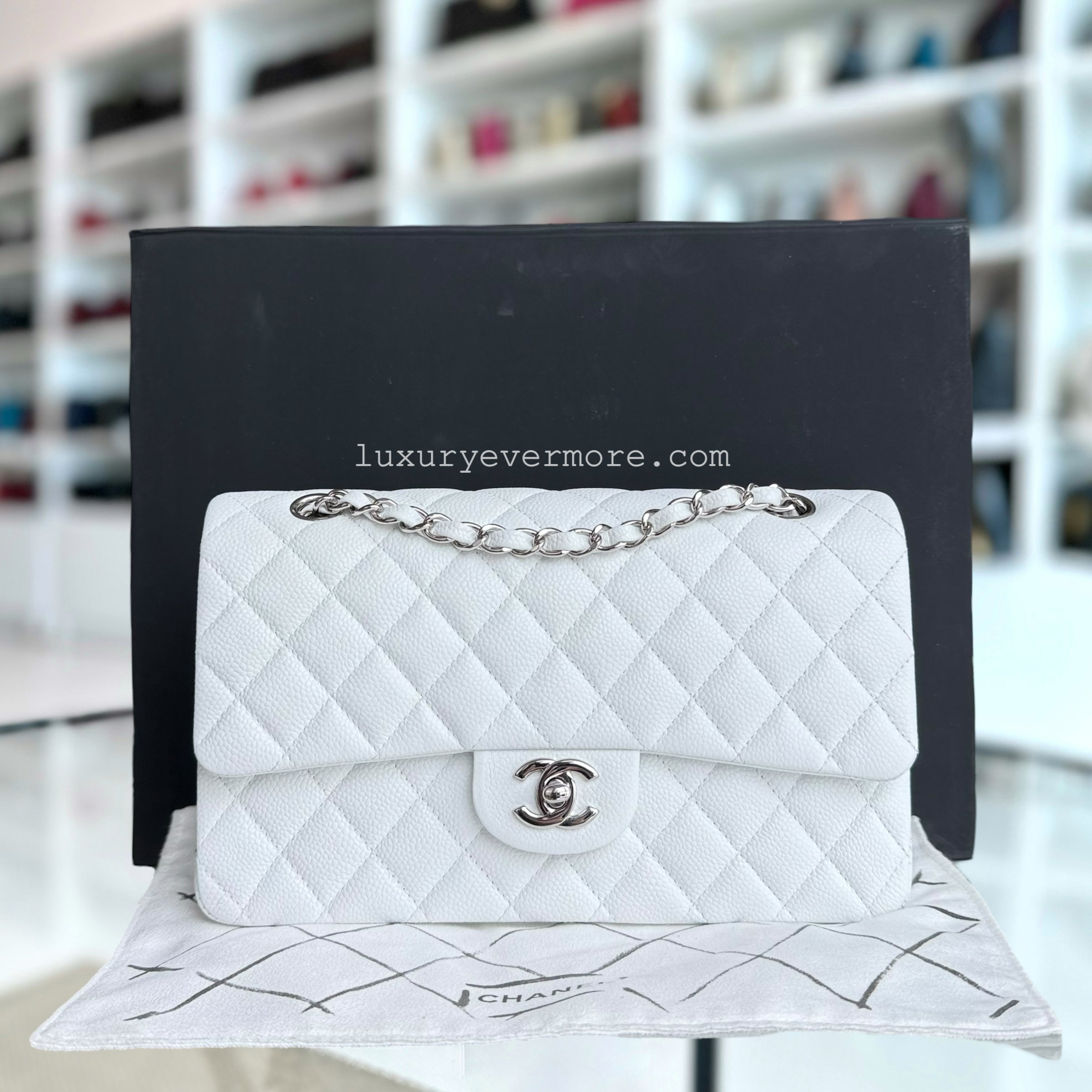 Chanel Classic Flap Medium - Caviar 25CM Quilted Snow White Silver Hardware Series 19