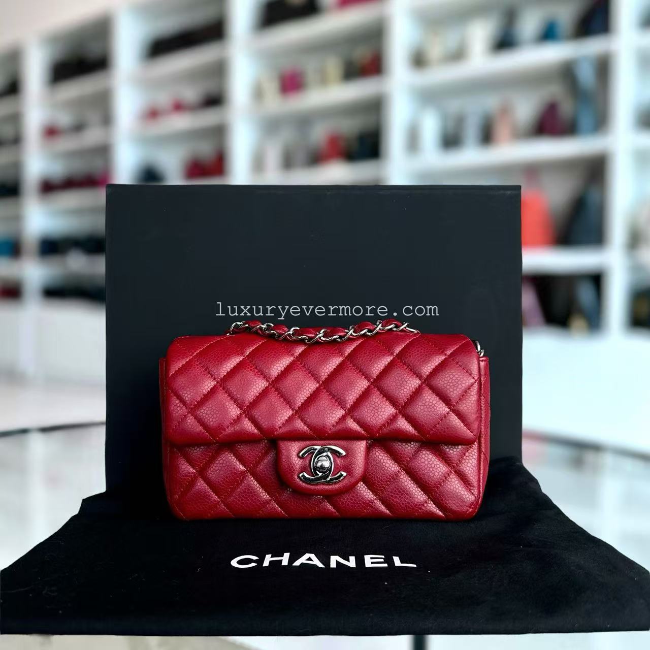 Chanel Classic Flap Mini - Caviar 20CM Quilted Dark Red Silver Hardware Series 17