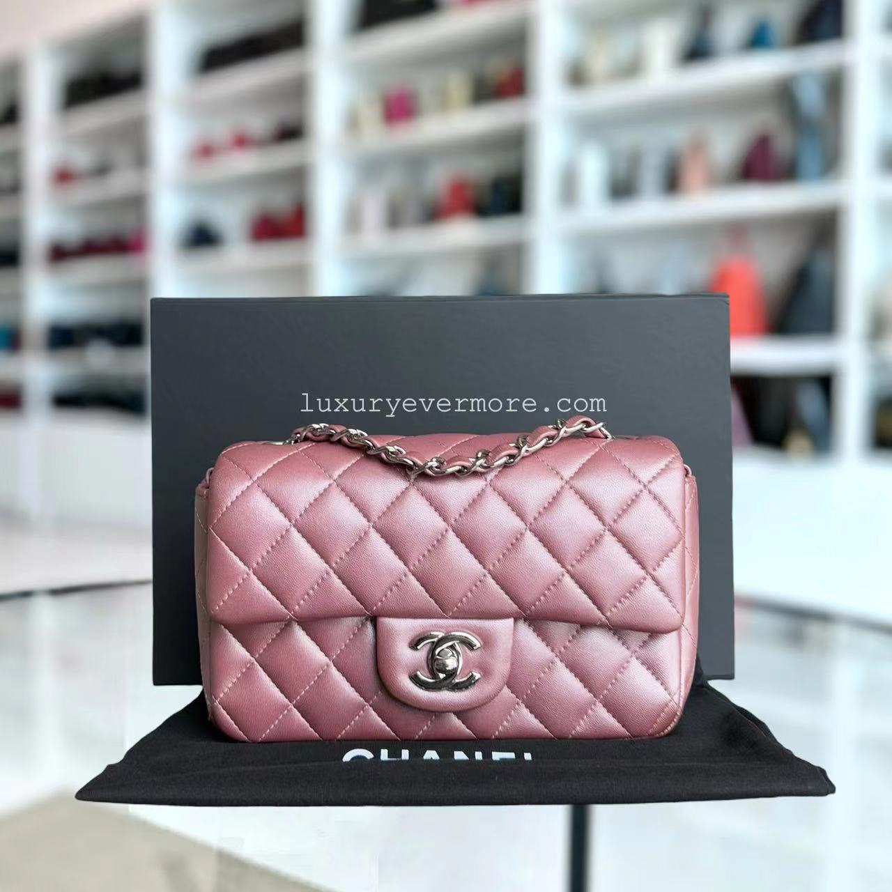 Chanel Classic Flap Mini - 20CM Rectangle Quilted Lambskin Iridescent Lambskin Pink Silver Hardware Series 24