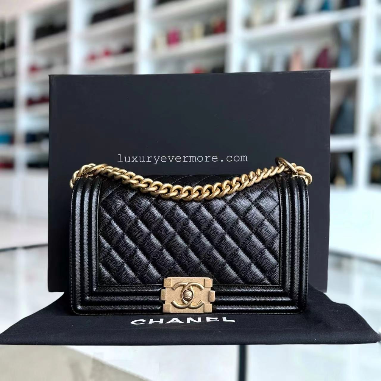 Chanel Boy Medium - Caviar 25CM Quilted Black Gold Hardware Sereis 27