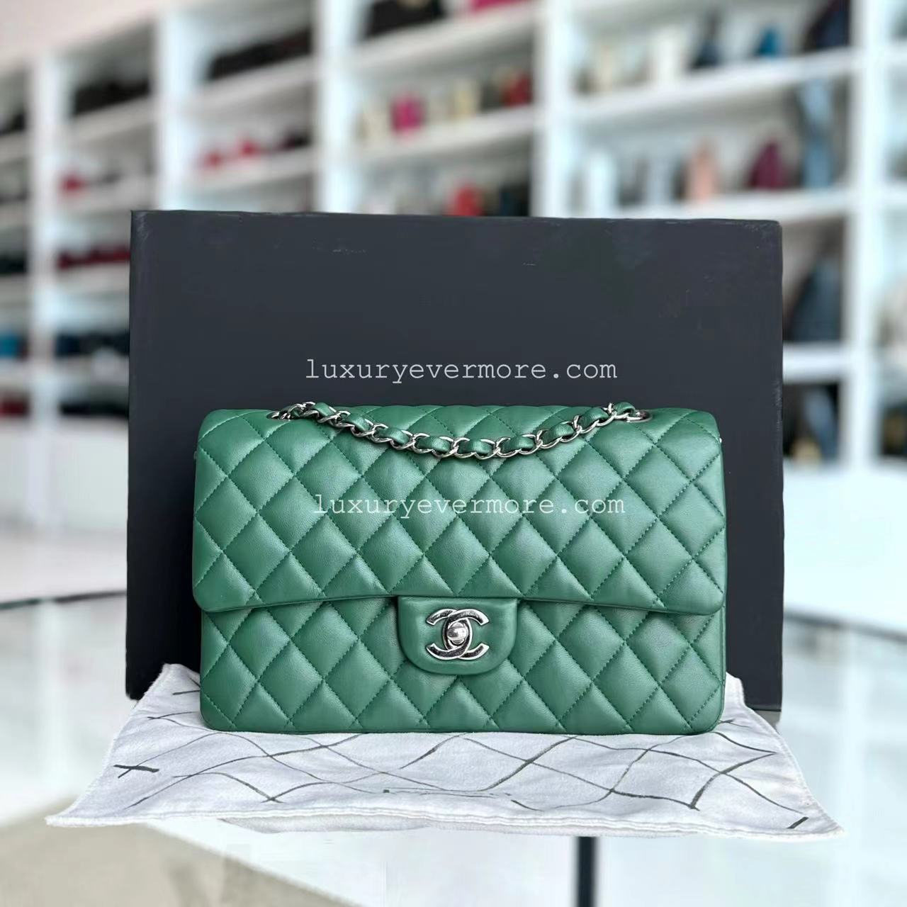 Medium Classic Flap 25CM Quilted Lambskin Dark Green Silver Hardware Series 28