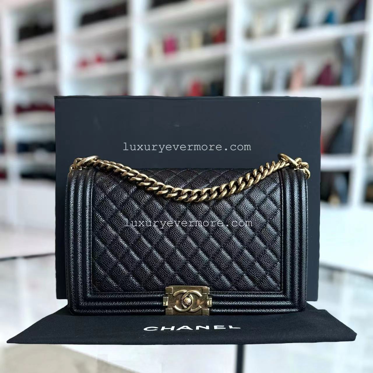 Chanel Caviar Boy New Medium 28CM Quilted Grained Calfskin Black Golden Hardware Series 20