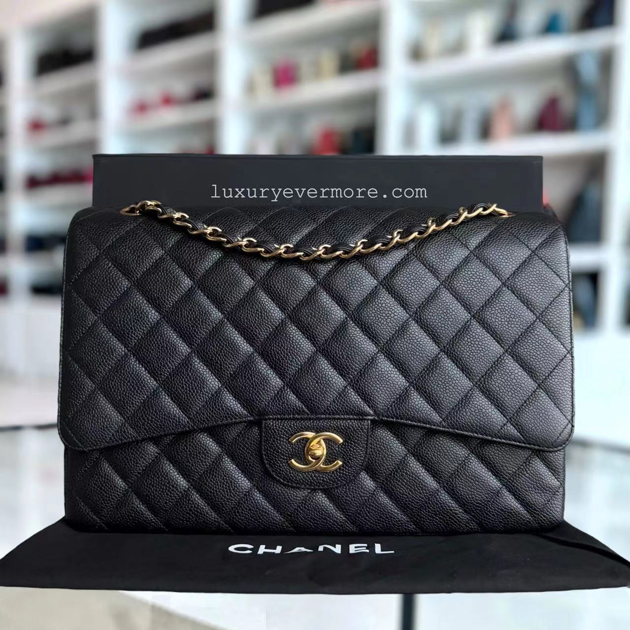 Chanel Classic Flap Maxi - Caviar Single Flap 33CM Quilted Black Gold Hardware