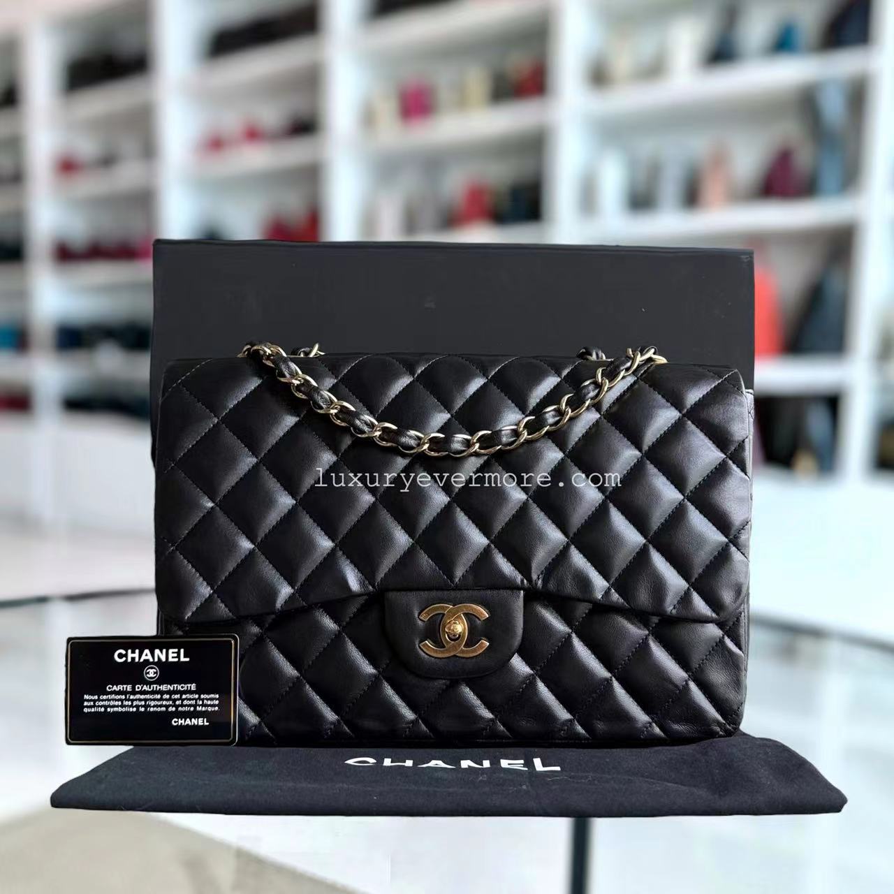 Chanel Classic Flap Jumbo - Single Flap Quilted Lambskin Black Golden Harware Series 11