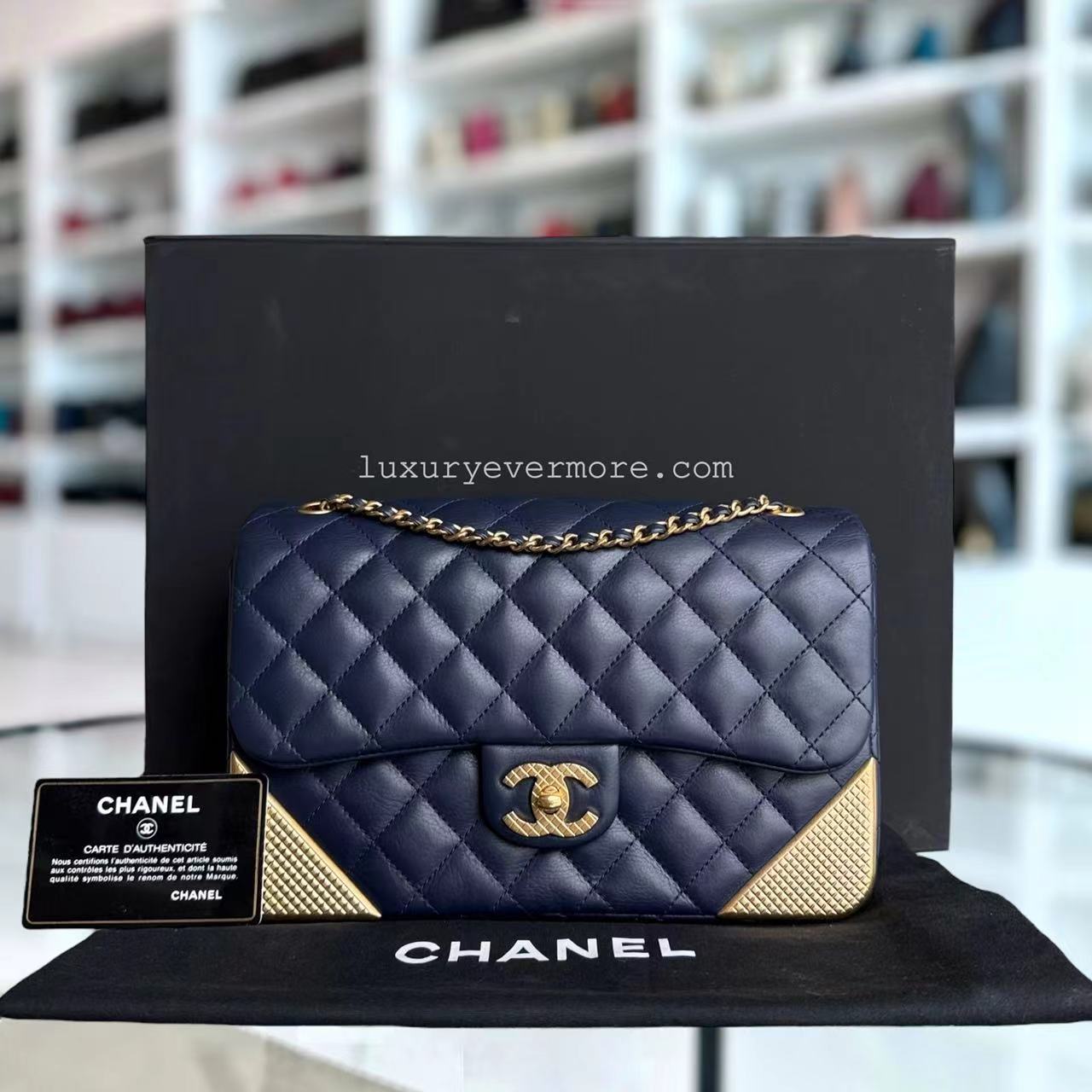 Chanel Classic Flap Medium - 25CM Rock The Corner Seasonal Gold Plate Quilted Calfskin Navy Blue Gold Hardware Series 24