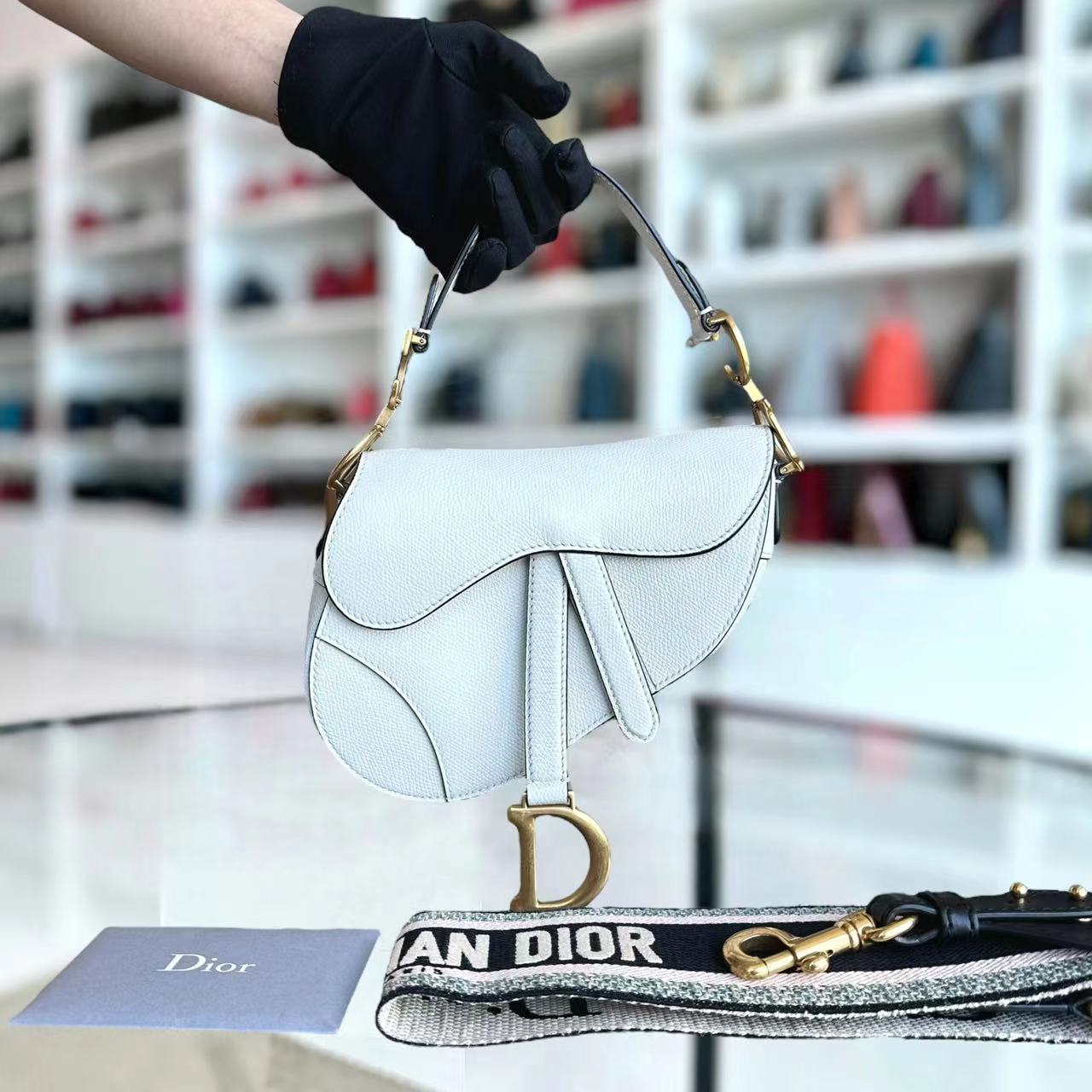 *With Strap, Grained Calfskin* Dior Saddle Small 21CM Grained Calfskin White GHW