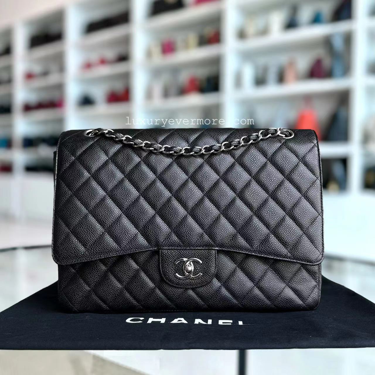 Chanel Classic Flap Maxi - Single Flap 33CM Quilted Caviar Black Silver Hardware