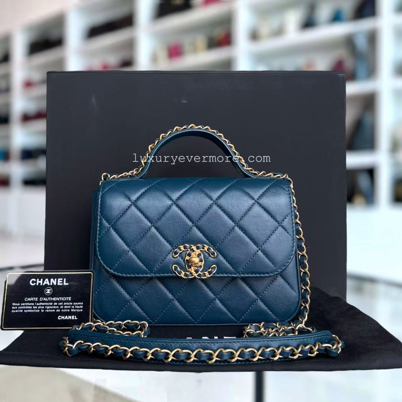 *Unused* Chanel 19 Flap - C19 With Top Handle 19 Bag Quilted Lambskin Blue Gold Hardware Series 28